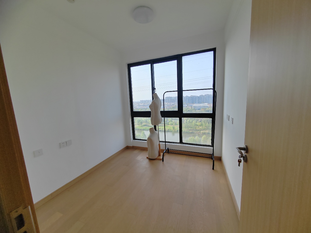 时光漫城 4室2厅2卫 125m&sup2;