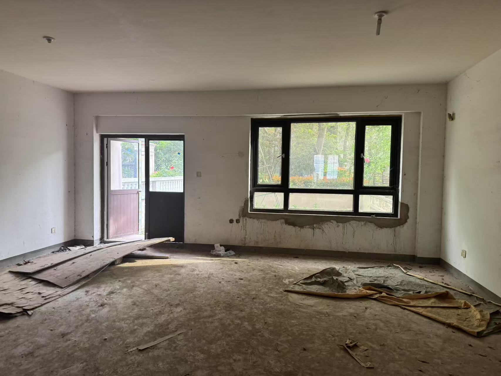 南通壹城水清木华 5室2厅3卫 350.00m²