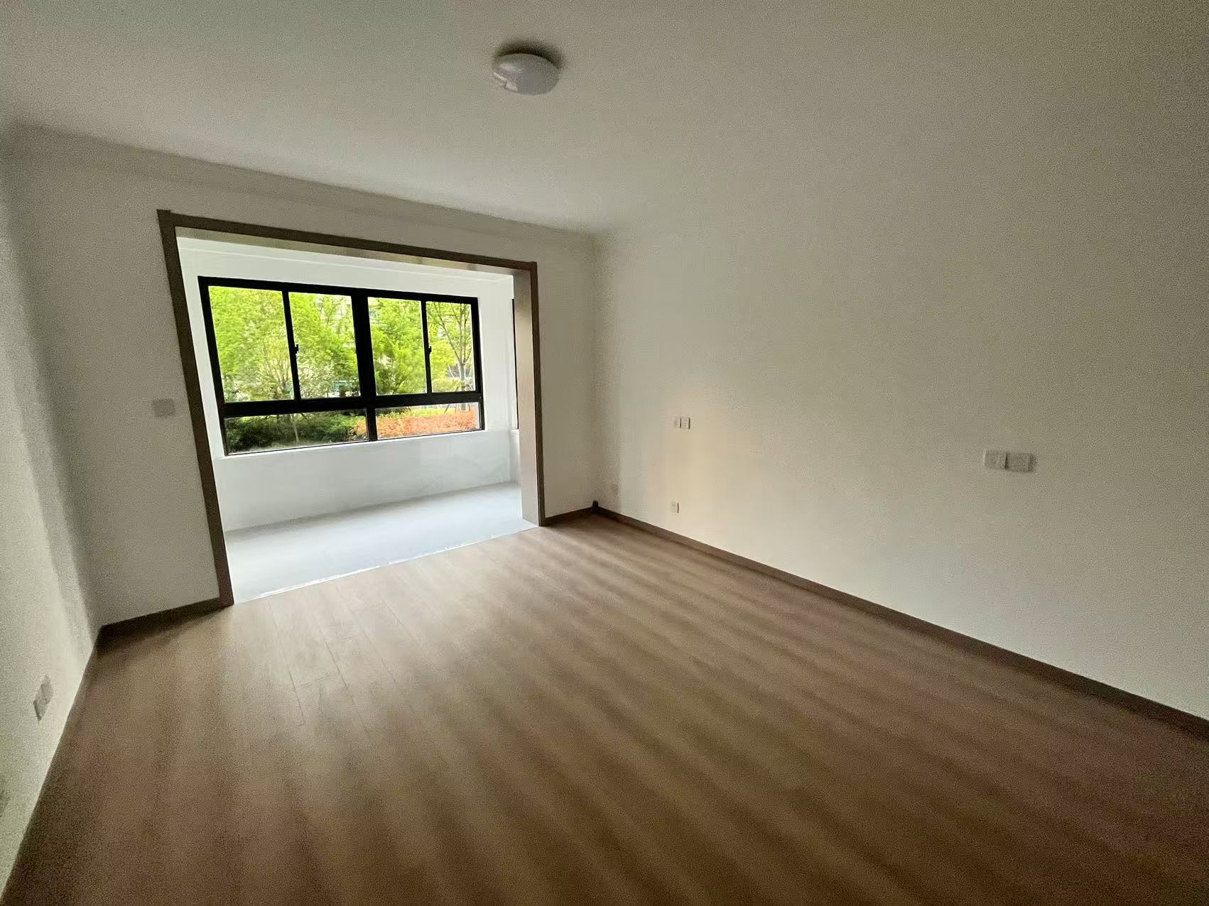 百花馨苑 4室2厅1卫 127.93m²