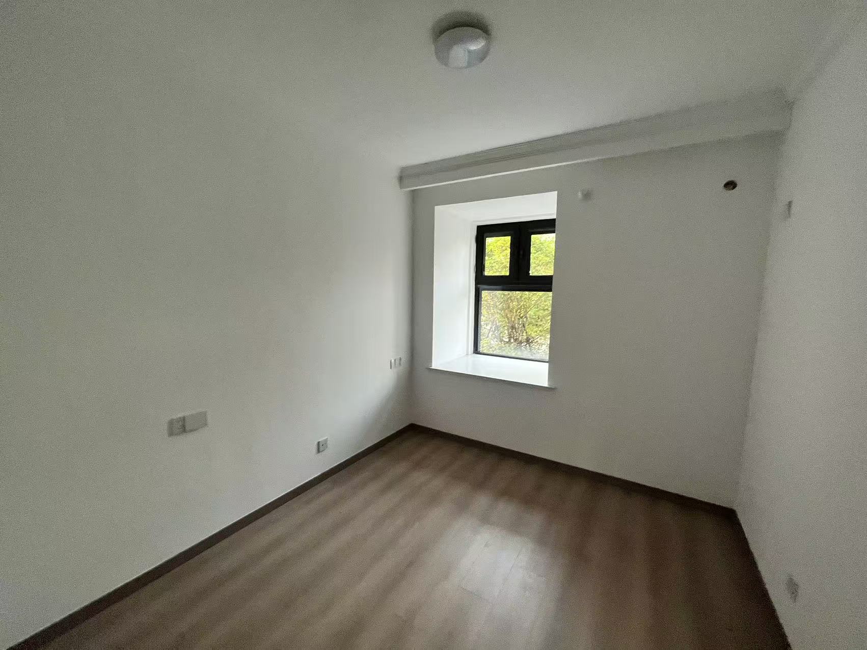 百花馨苑 4室2厅1卫 127.93m&sup2;
