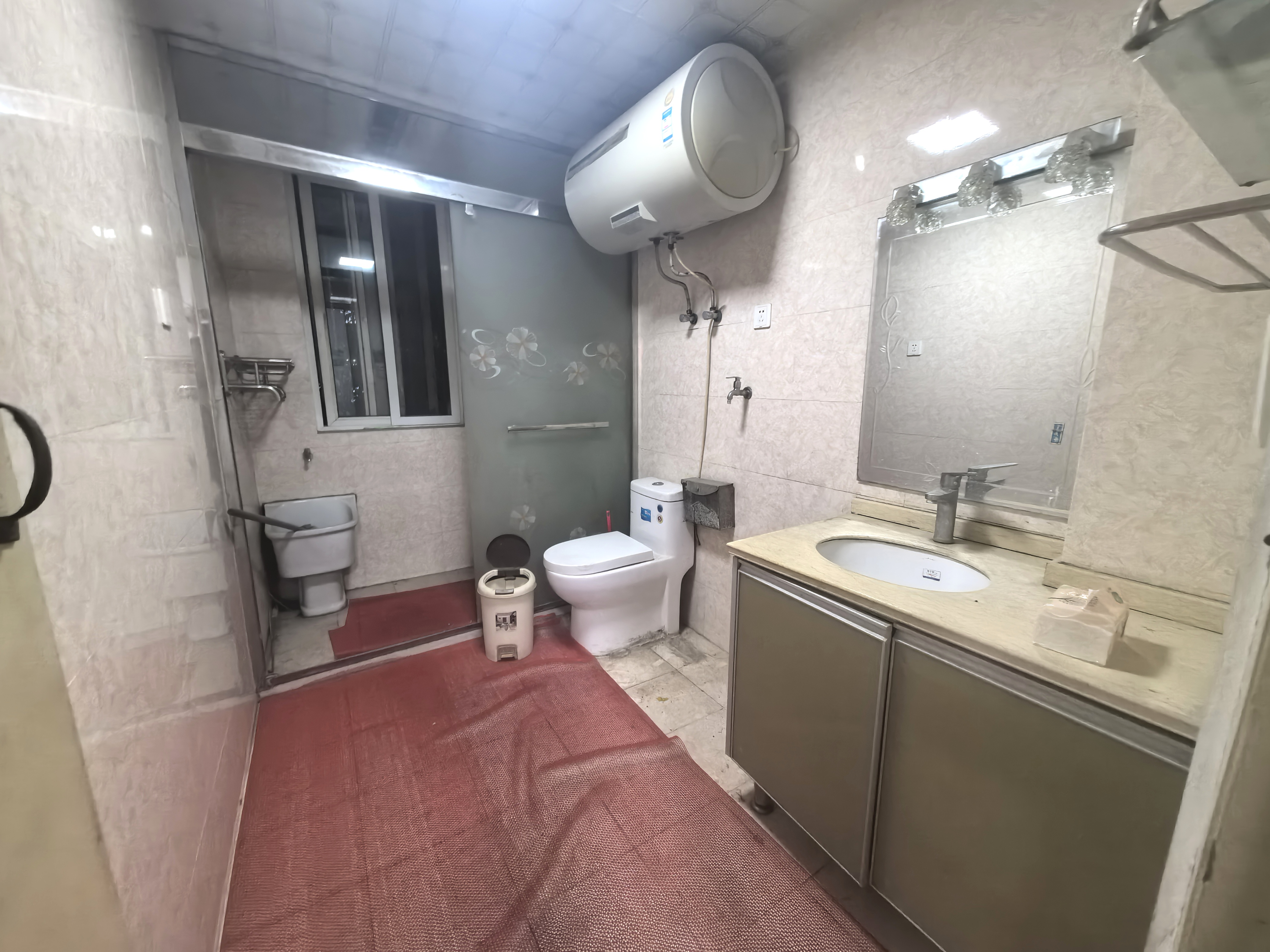 和谐怡园佳苑 3室2厅1卫 128m&sup2;