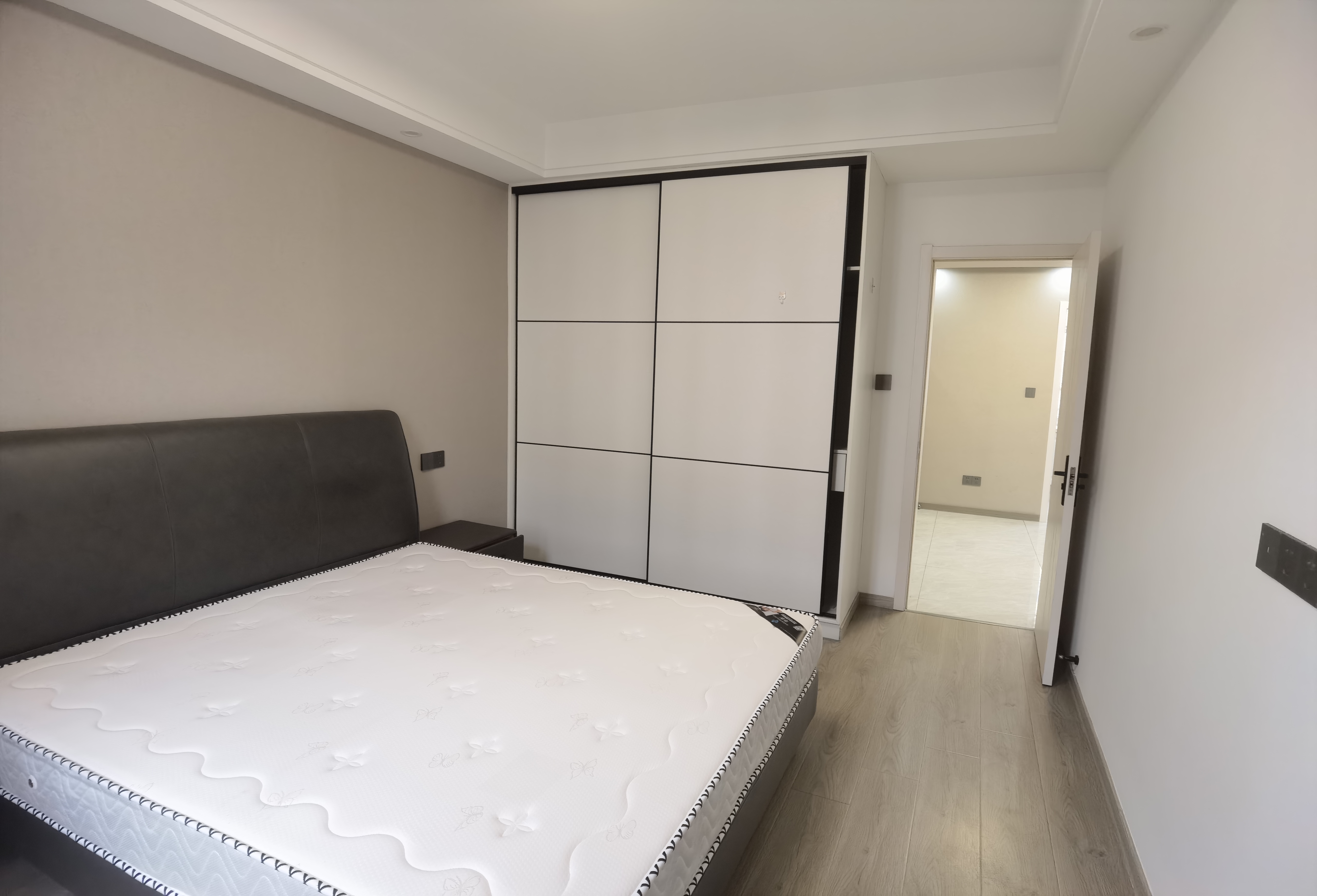 八角亭小区 2室2厅1卫 72m&sup2;