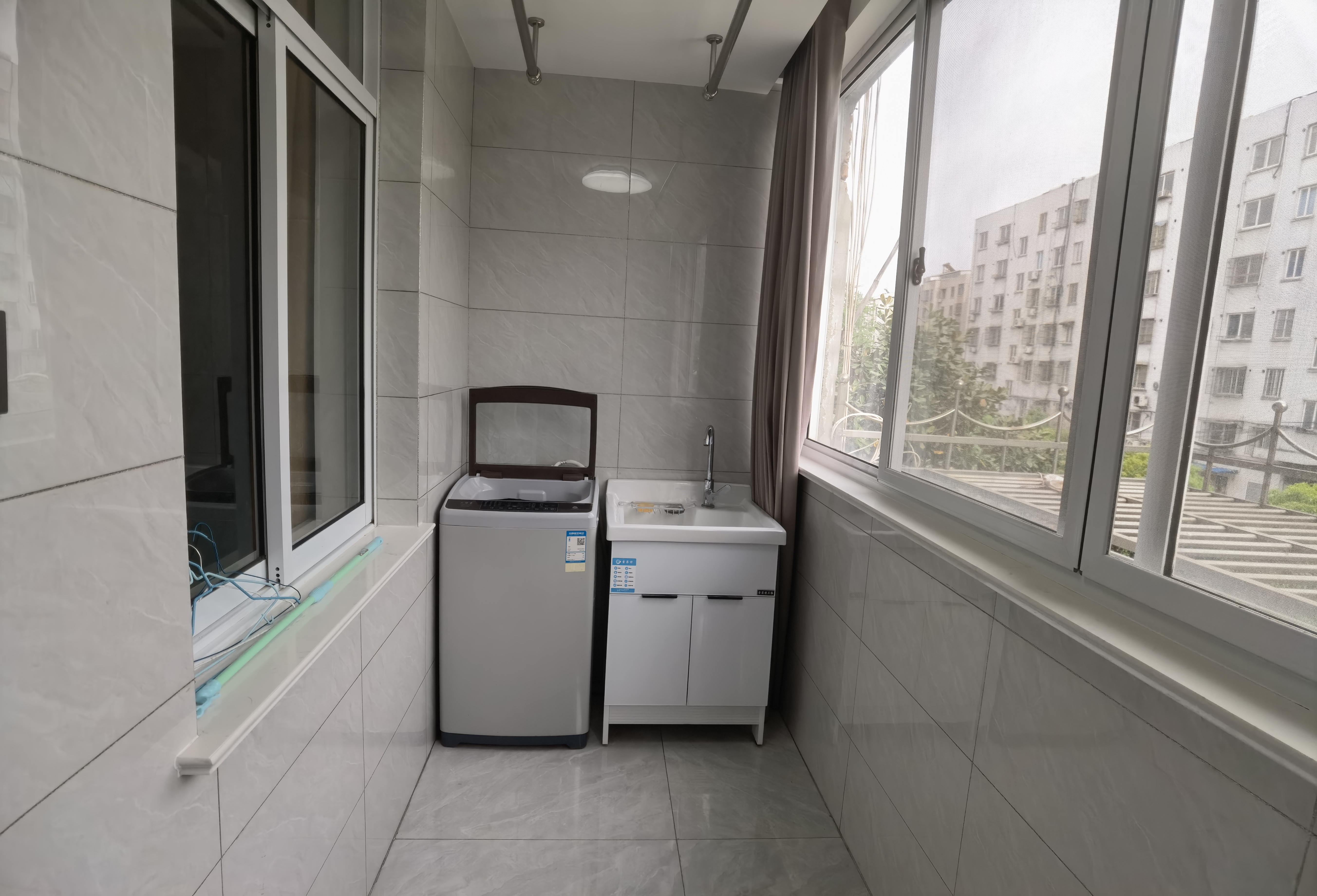 八角亭小区 2室2厅1卫 72m&sup2;