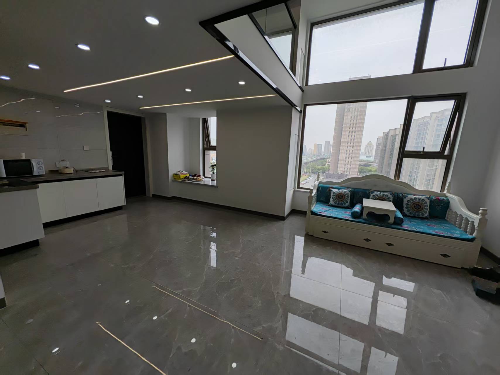 中港银座 1室3厅1卫 128.00m&sup2;