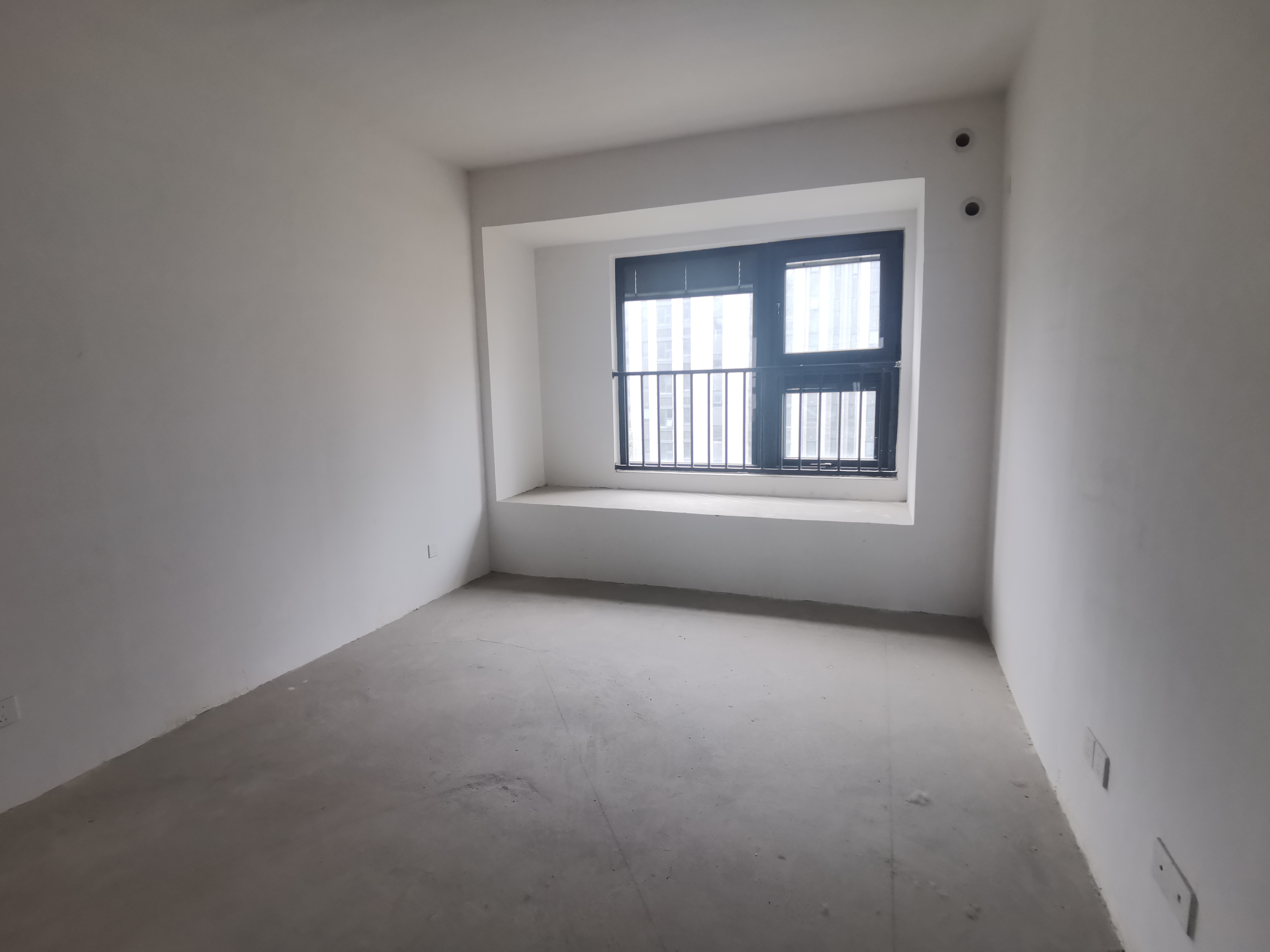 东时区 4室2厅2卫 114m&sup2;