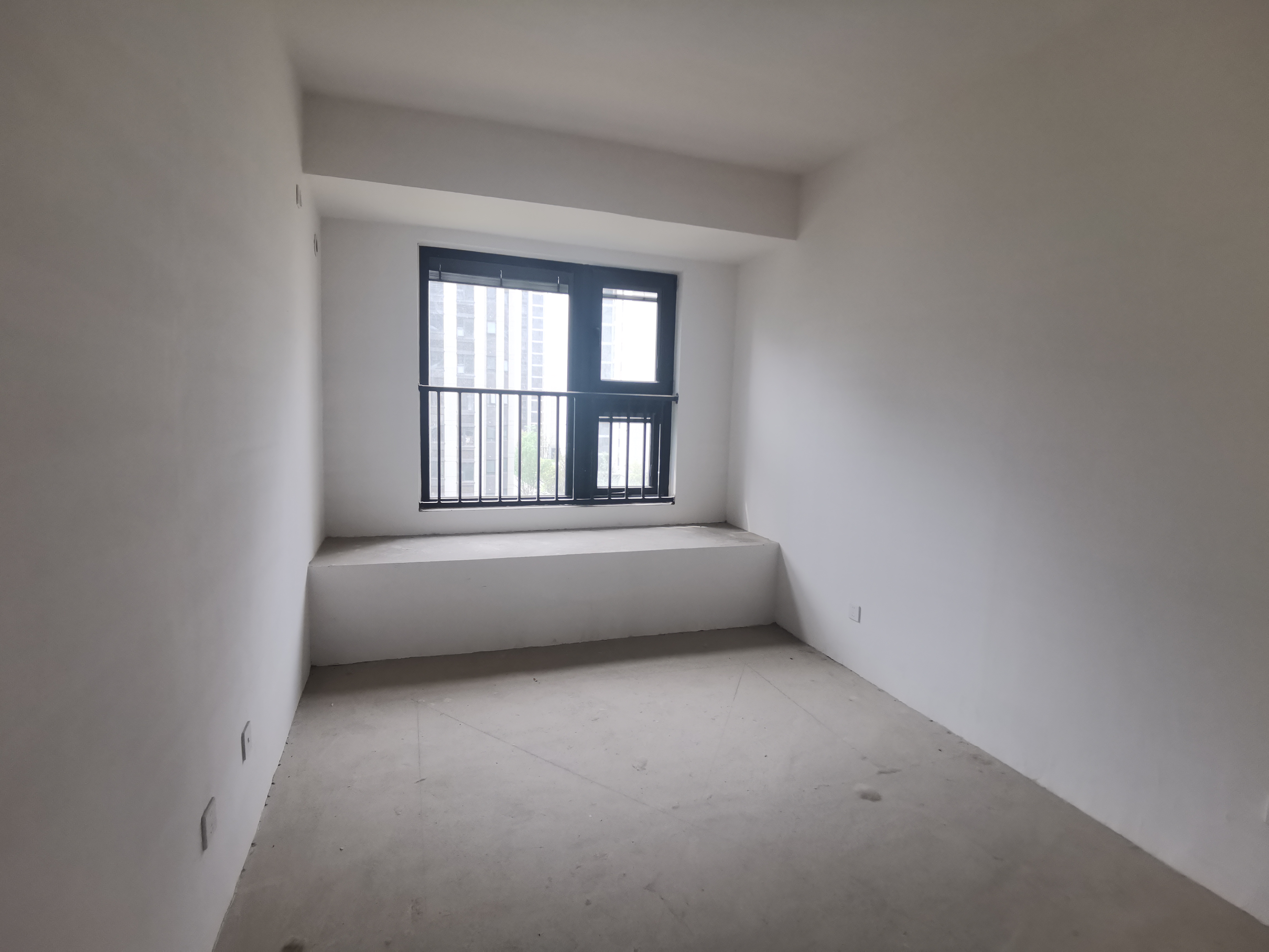 东时区 4室2厅2卫 114m&sup2;
