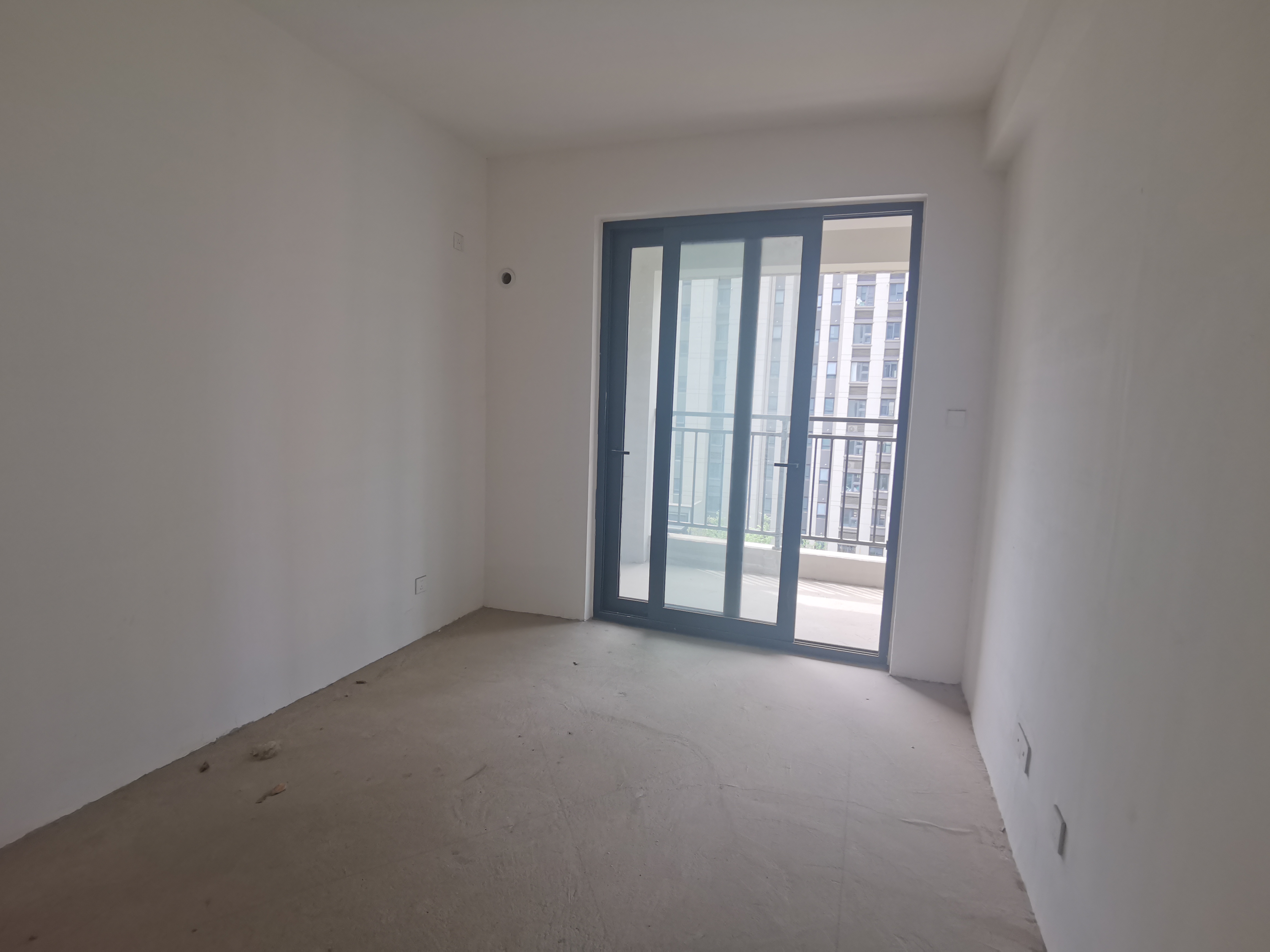 东时区 4室2厅2卫 114m&sup2;