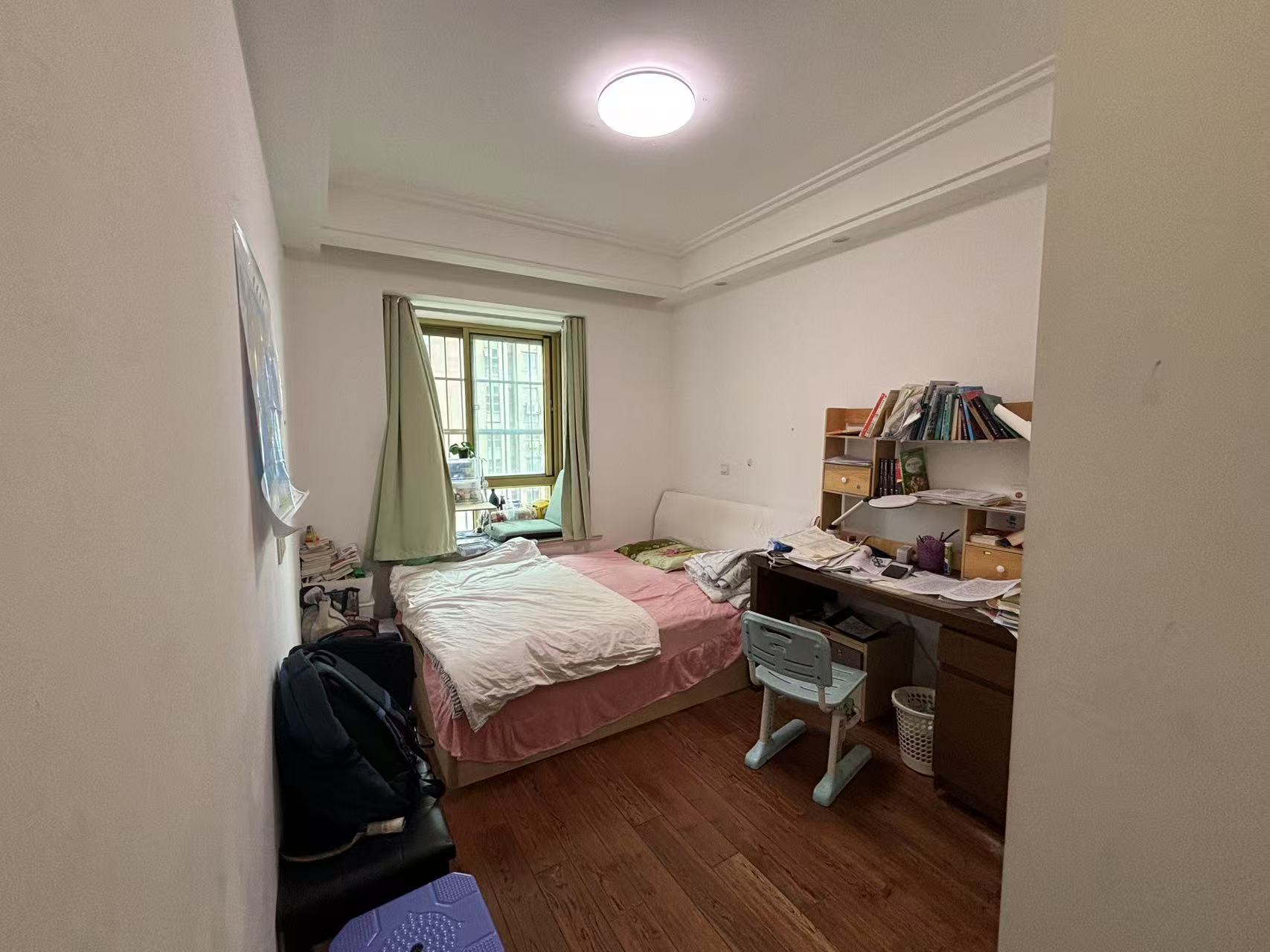 尚海湾 3室2厅2卫 135m&sup2;