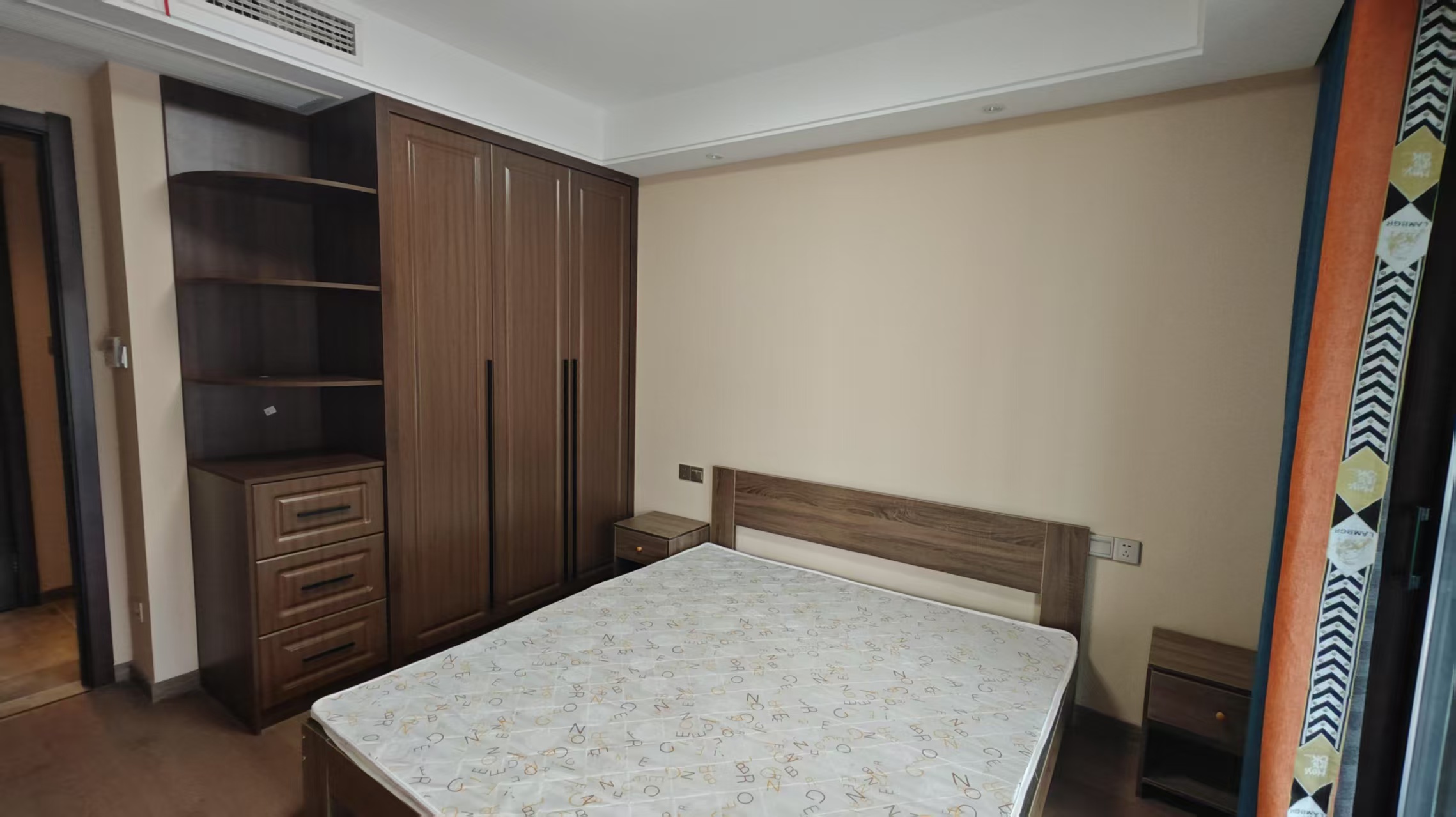 远创樾府 3室2厅2卫 133m&sup2;