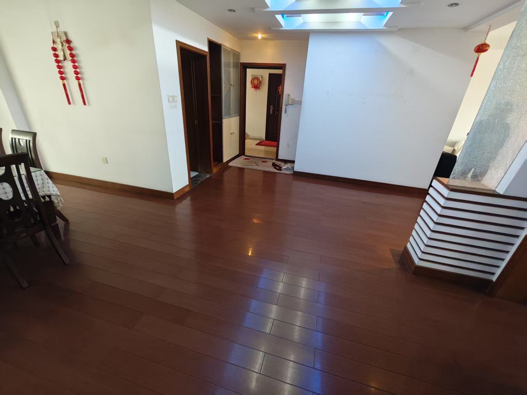 朝晖花园 3室2厅2卫 160m&sup2;