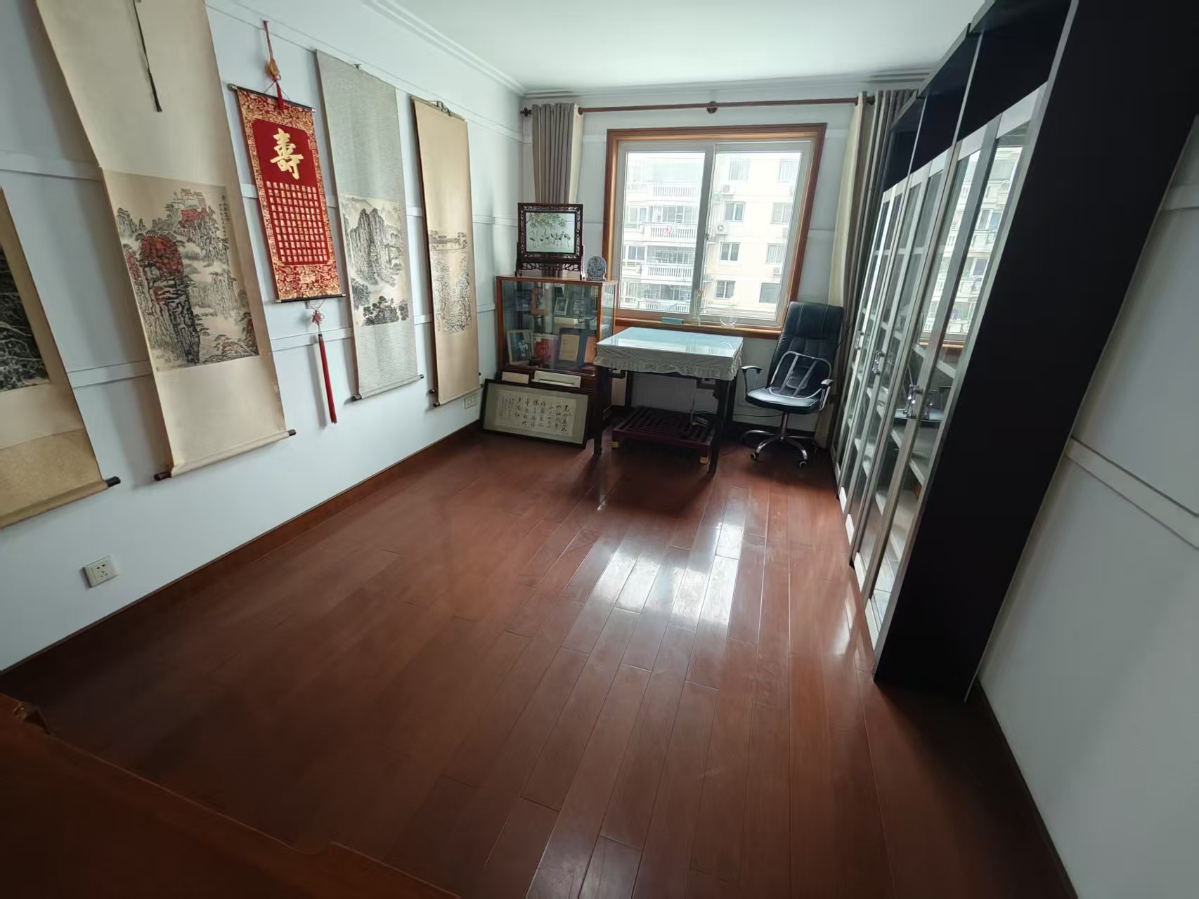 朝晖花园 3室2厅2卫 160m&sup2;