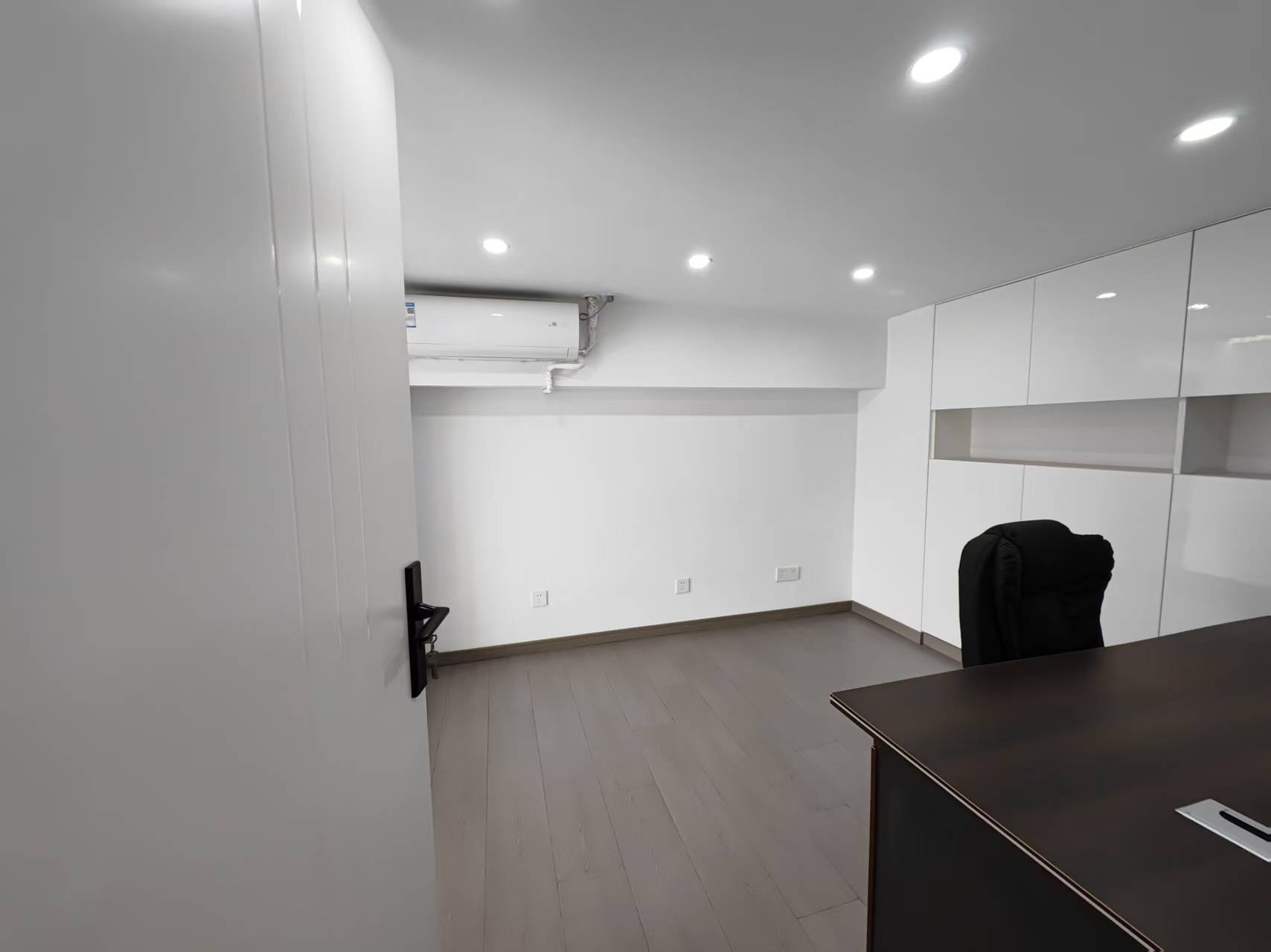 中港银座 1室3厅1卫 86m&sup2;