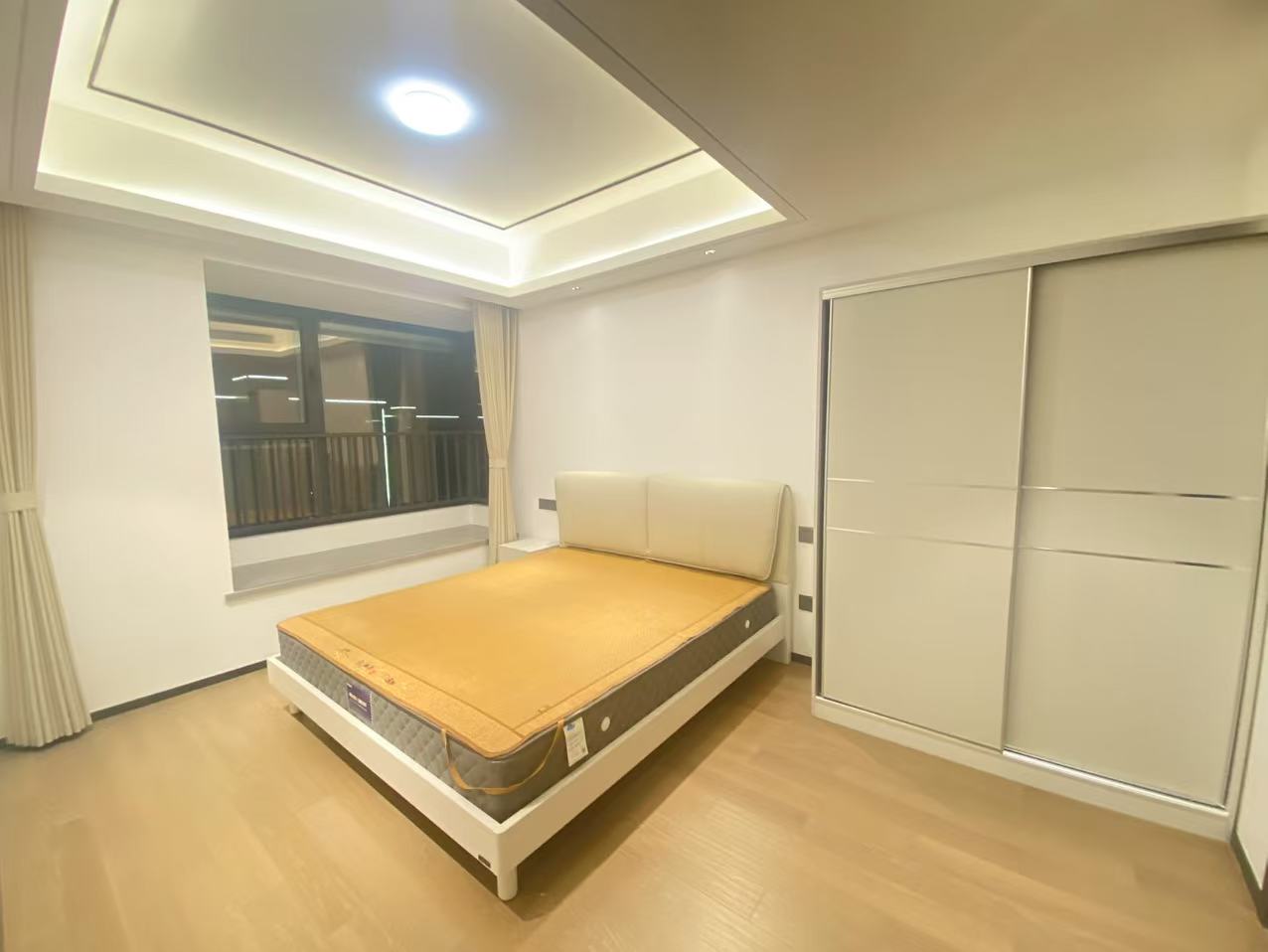 滨江道静园 3室2厅2卫 117m&sup2;