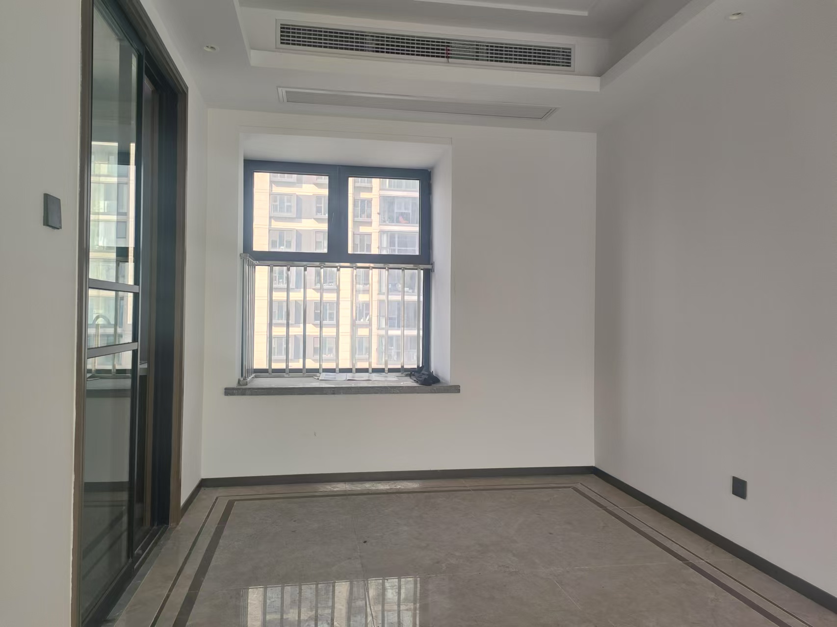 都会沁园 4室2厅2卫 149m&sup2;