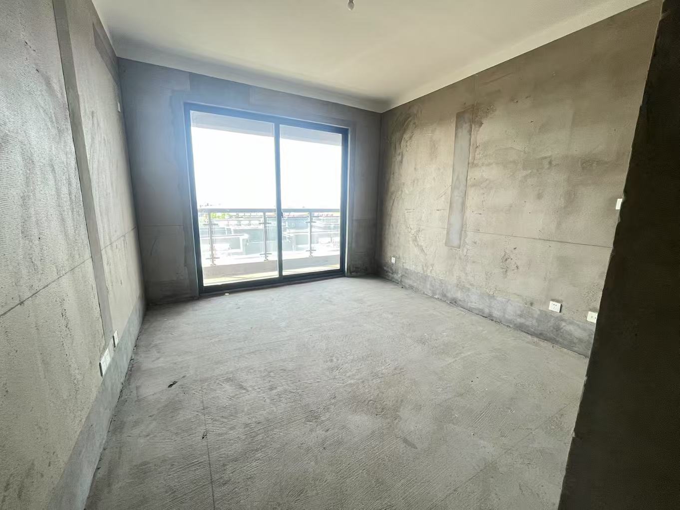 神辉上麟府 5室2厅3卫 189.00m&sup2;
