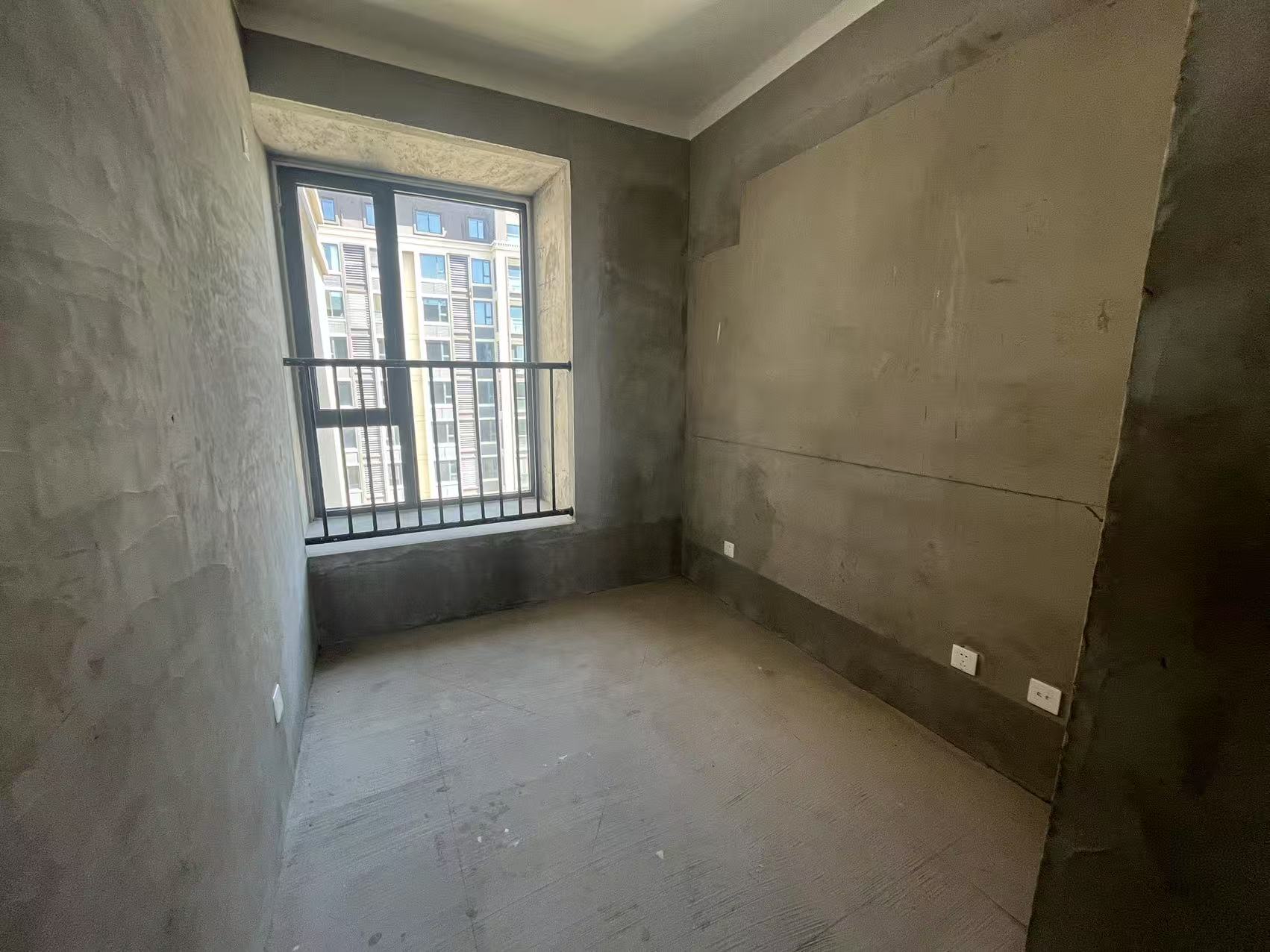 神辉上麟府 5室2厅3卫 189.00m&sup2;