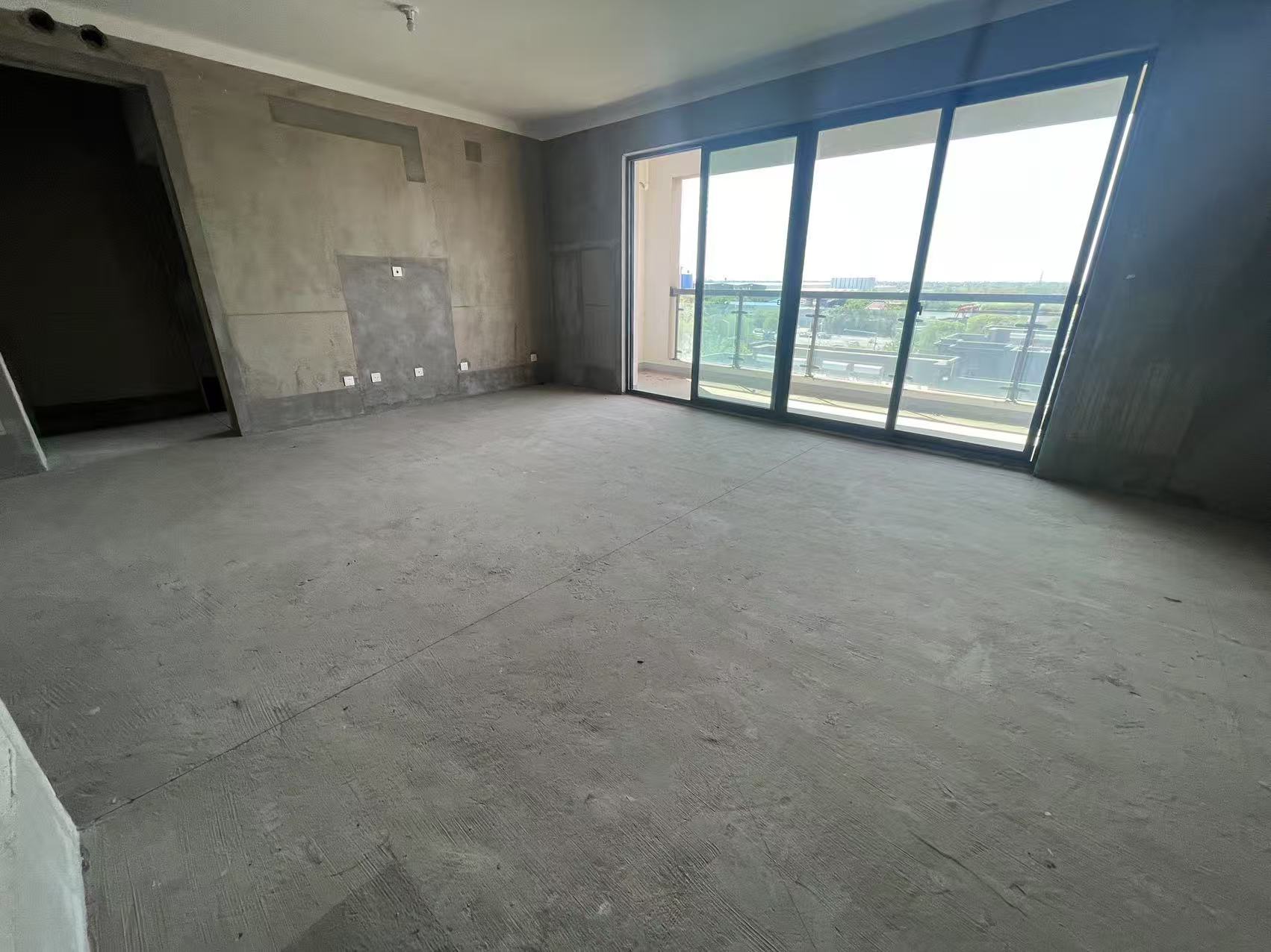 神辉上麟府 5室2厅3卫 189.00m²