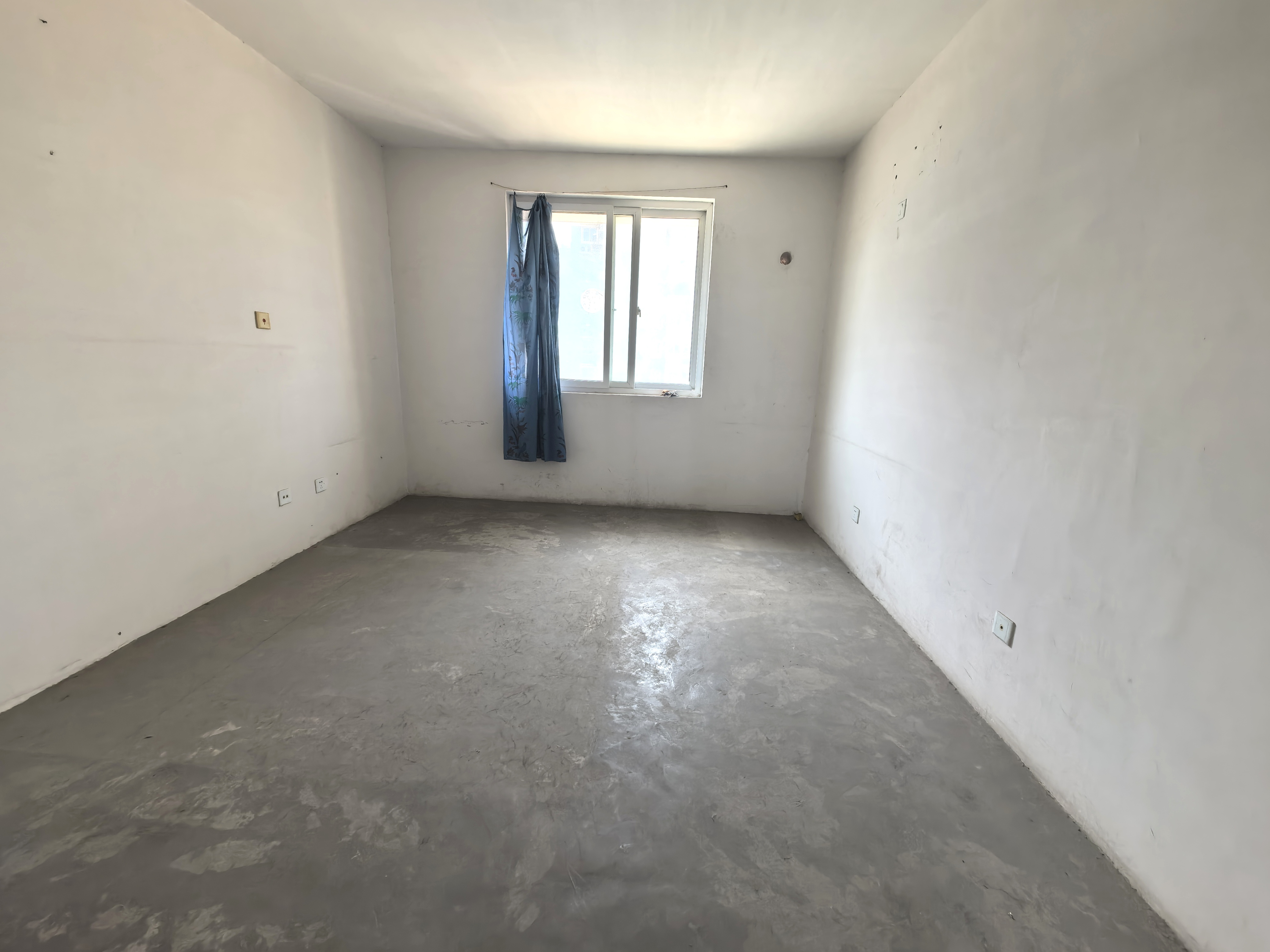 和谐汇景新苑 3室2厅1卫 142.86m&sup2;