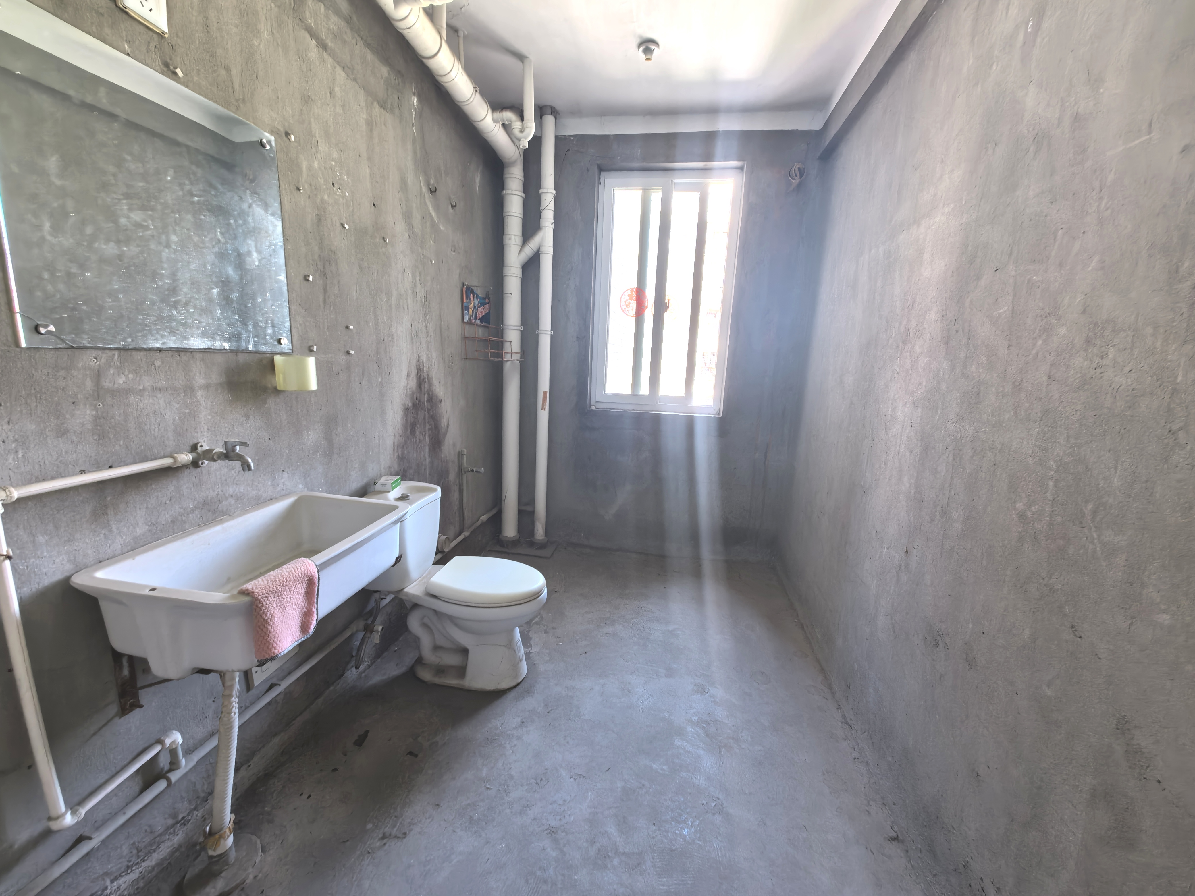 和谐汇景新苑 3室2厅1卫 142.86m&sup2;