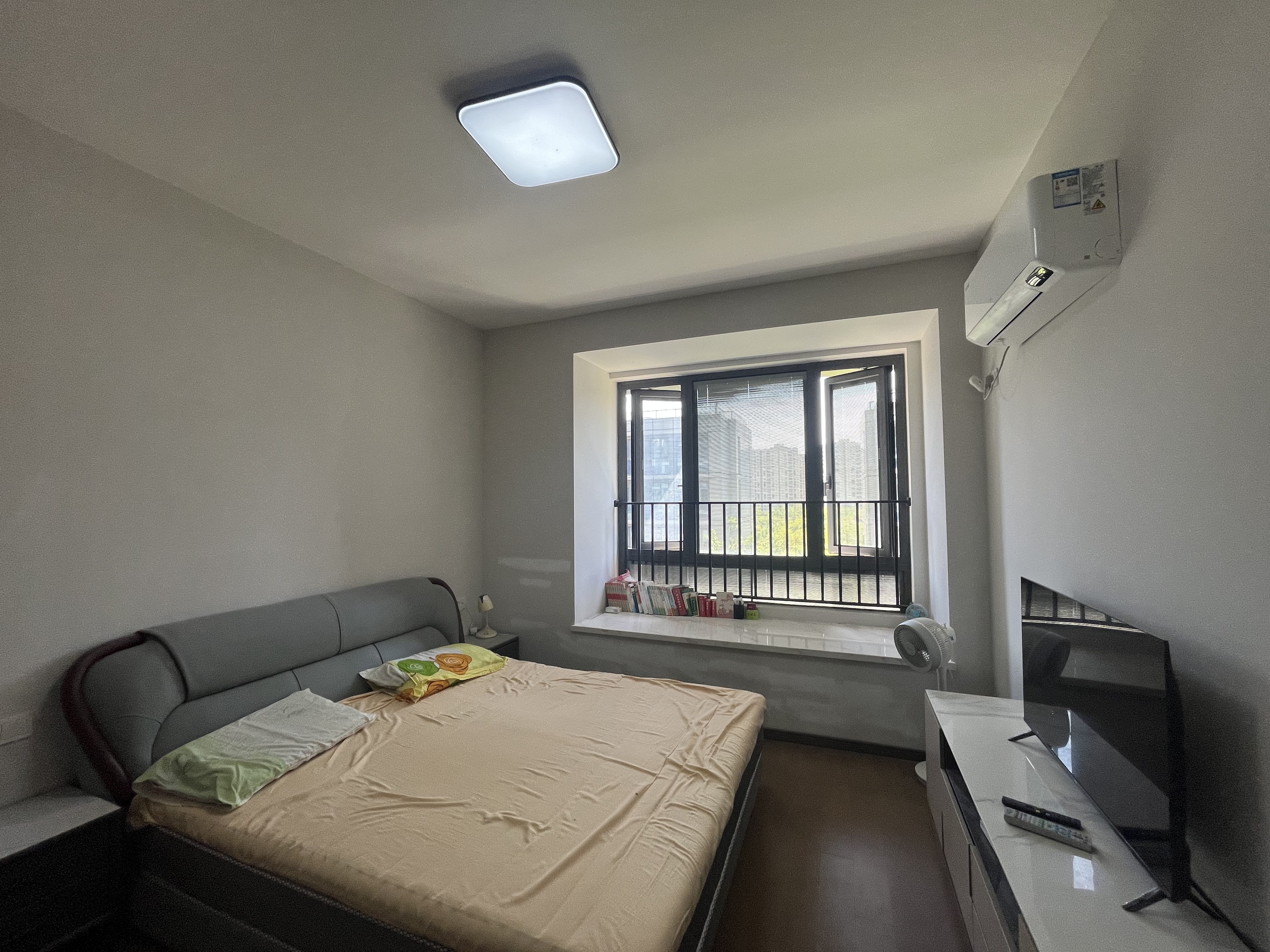 绿城蘭园 5室3厅2卫 215m&sup2;