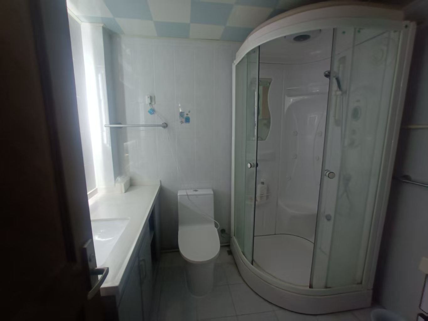 虹桥北村 3室2厅2卫 158m&sup2;