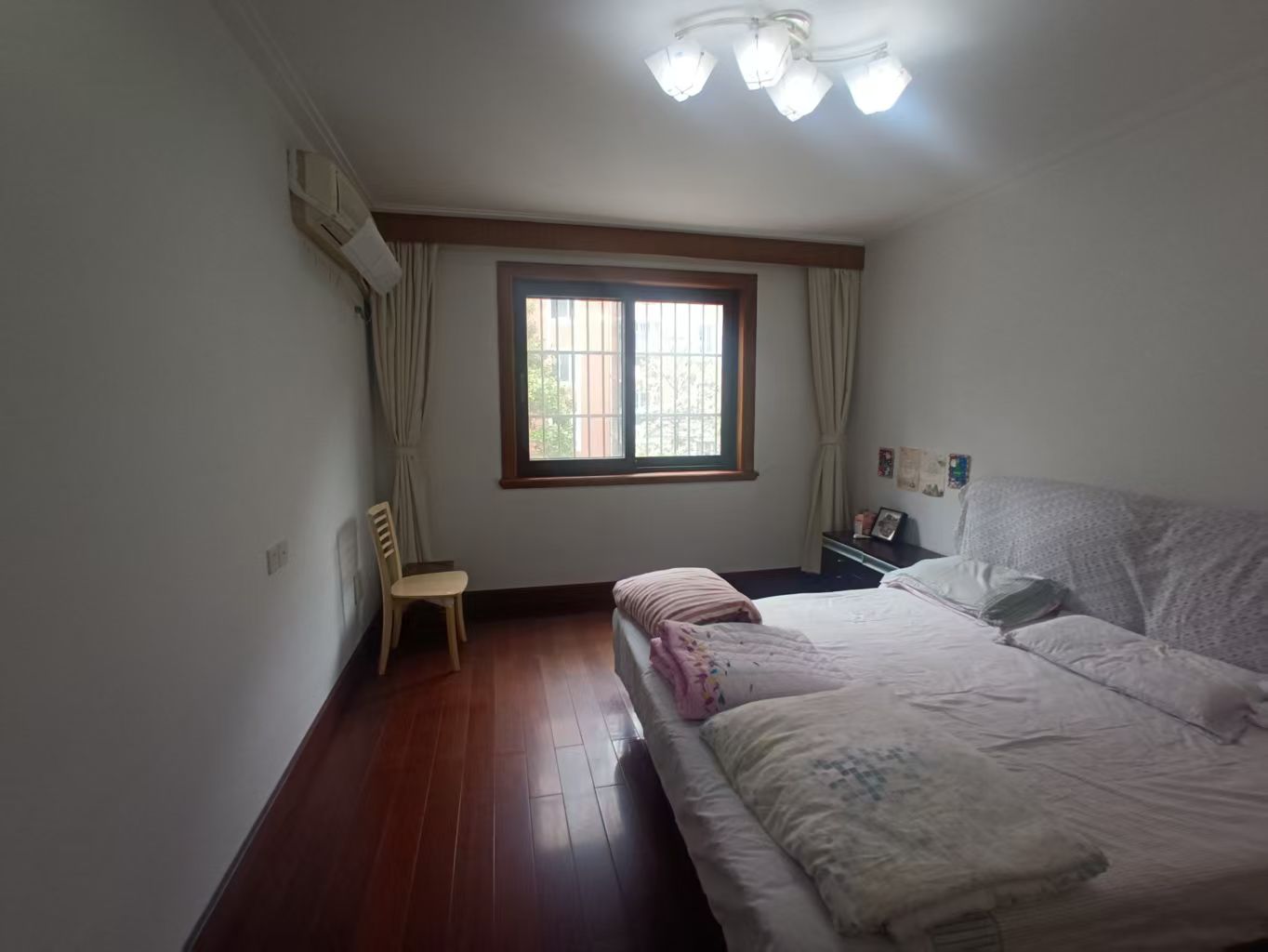 虹桥北村 3室2厅2卫 158m&sup2;