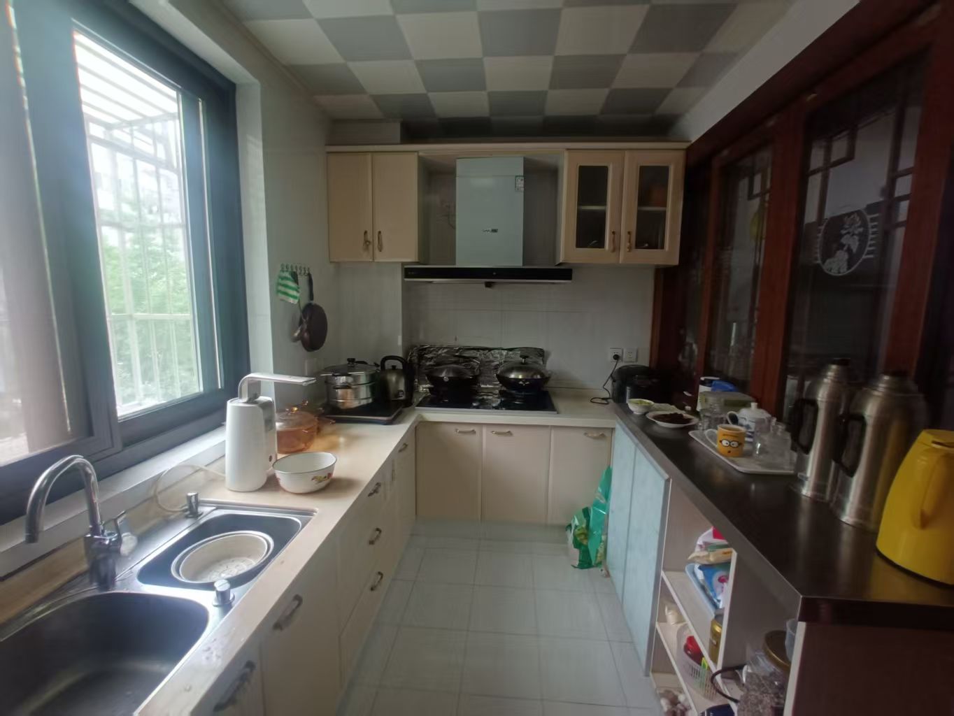 虹桥北村 3室2厅2卫 158m&sup2;