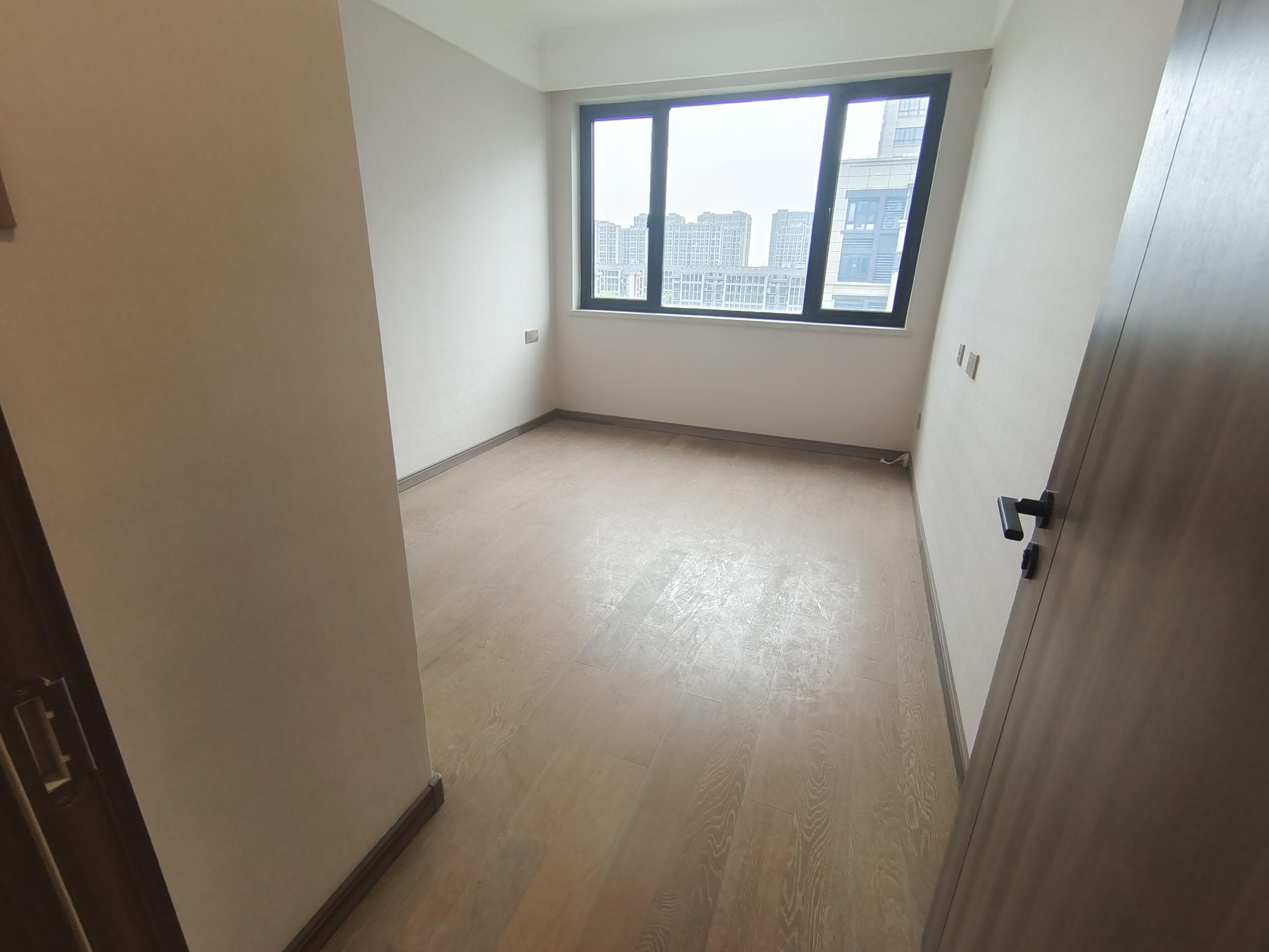 中创大都会 3室2厅2卫 121.94m&sup2;