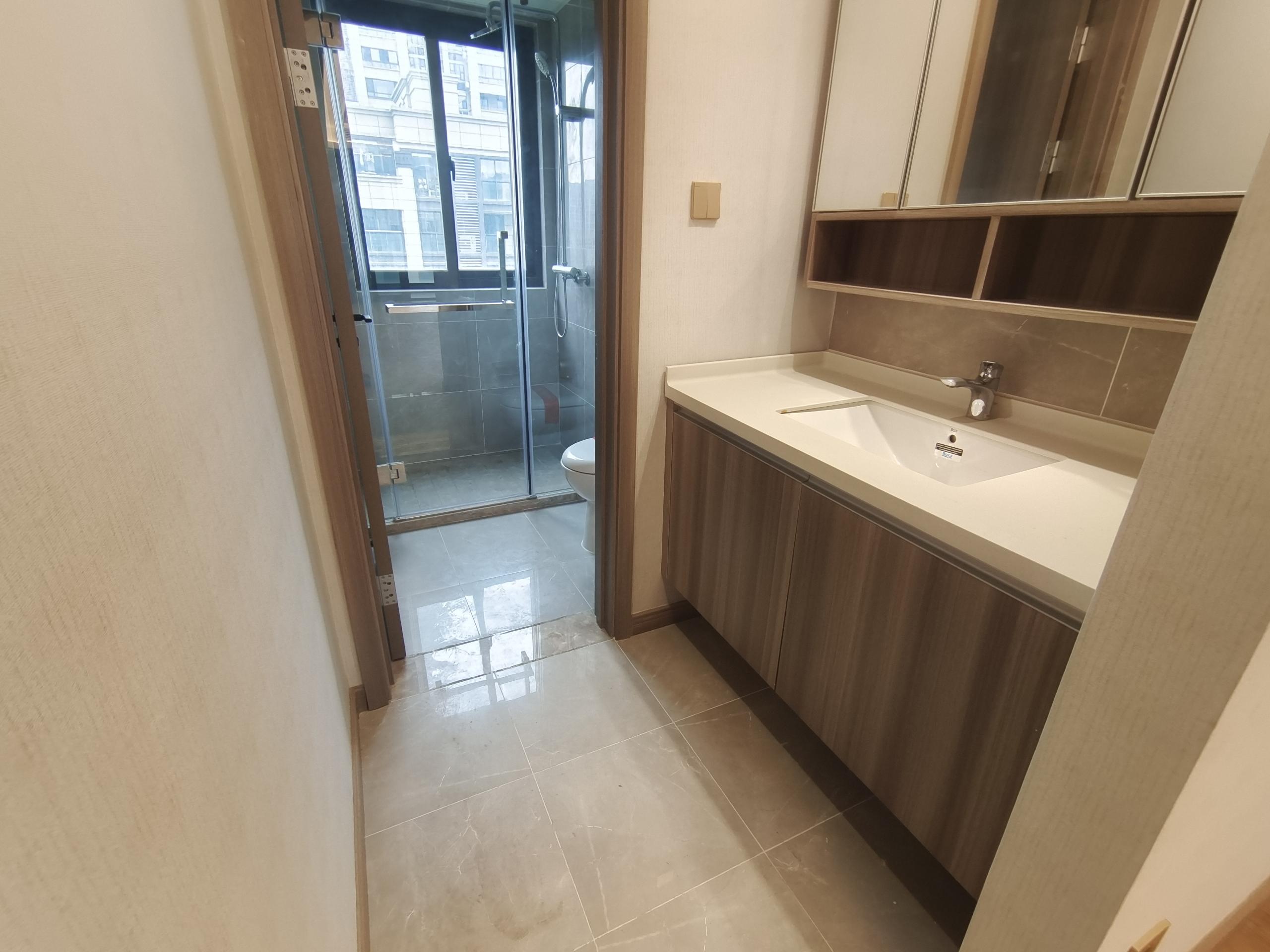 中创大都会 3室2厅2卫 121.94m&sup2;