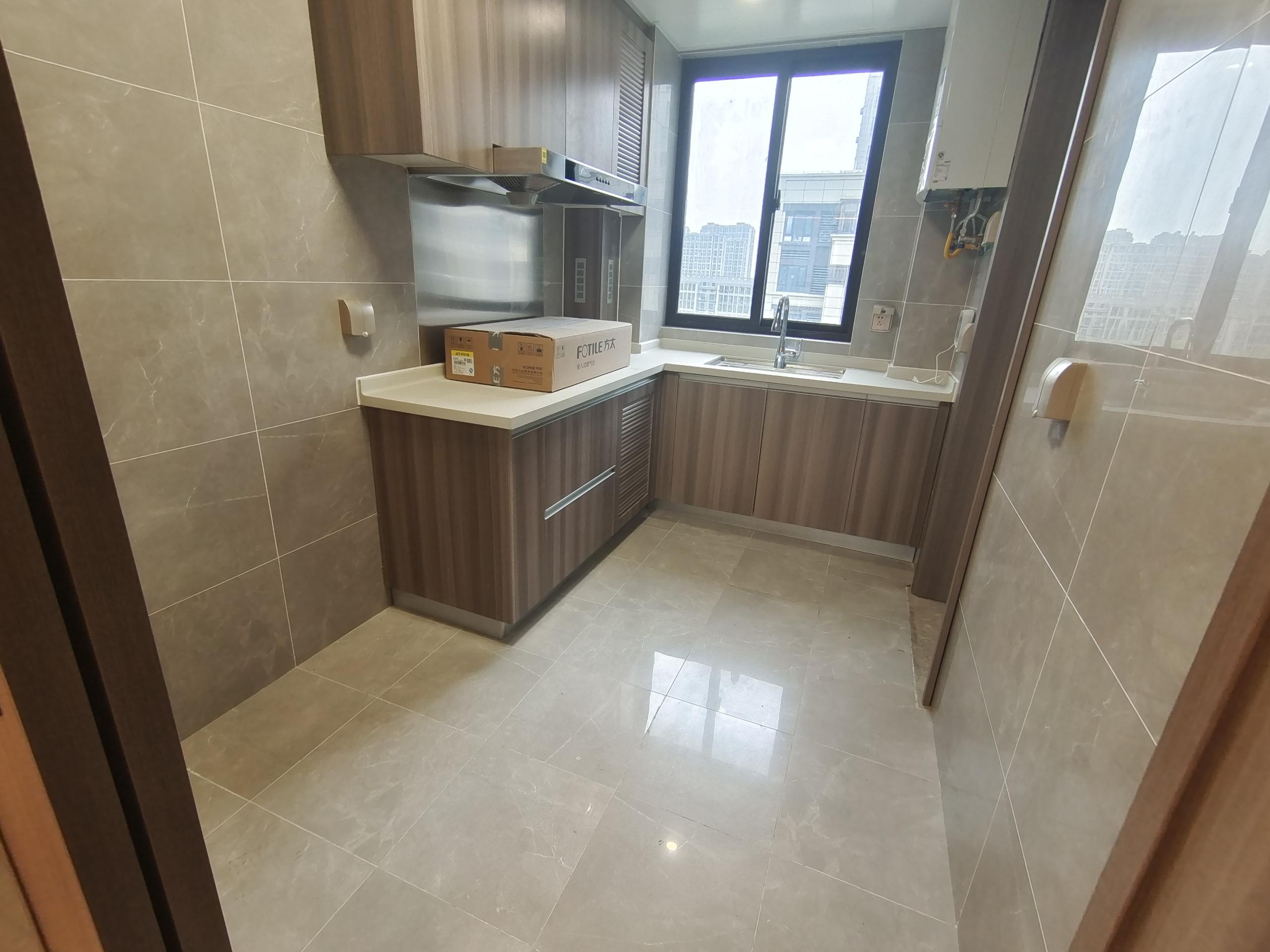中创大都会 3室2厅2卫 121.94m&sup2;