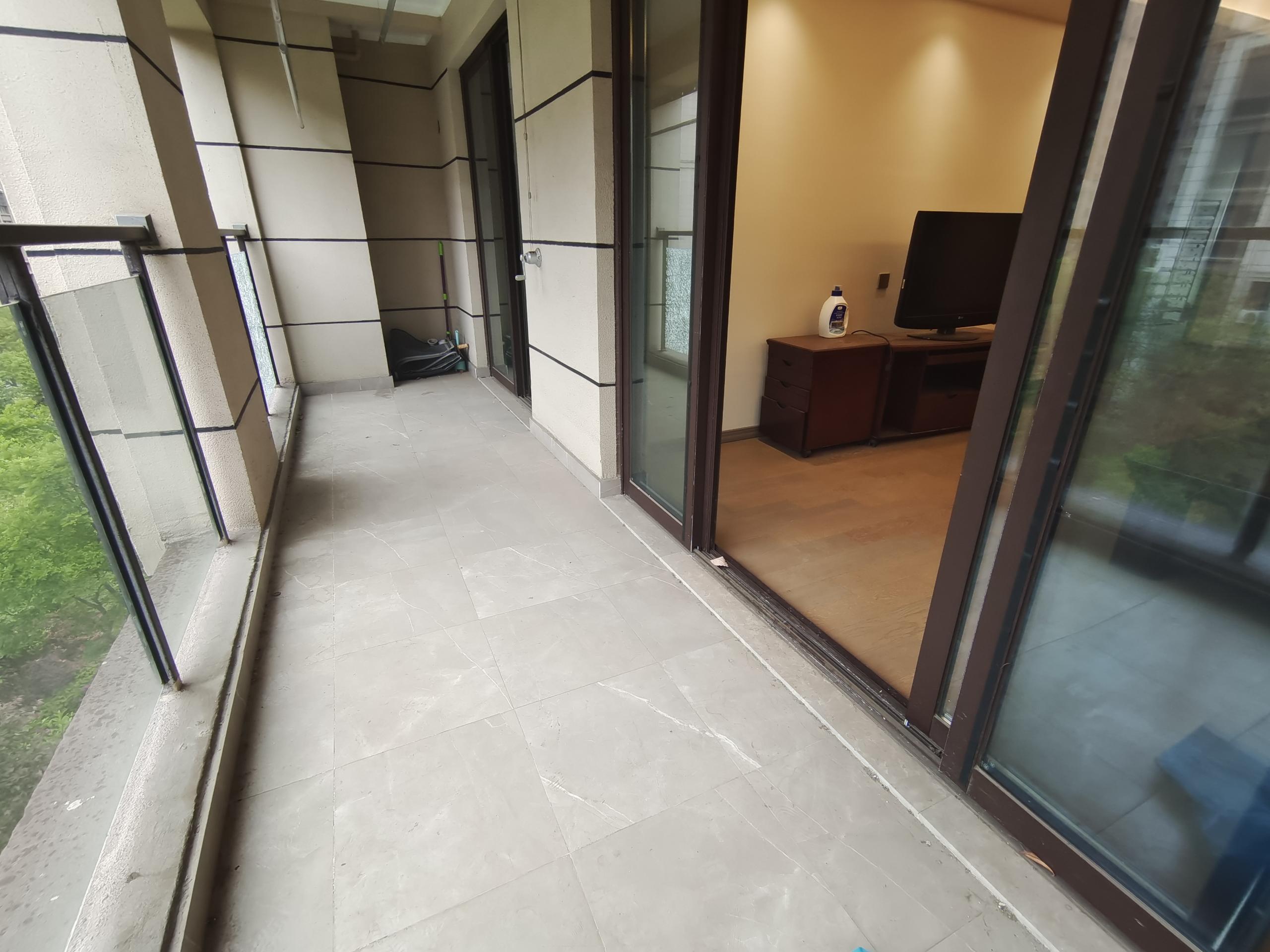 中创大都会 4室2厅2卫 122m&sup2;