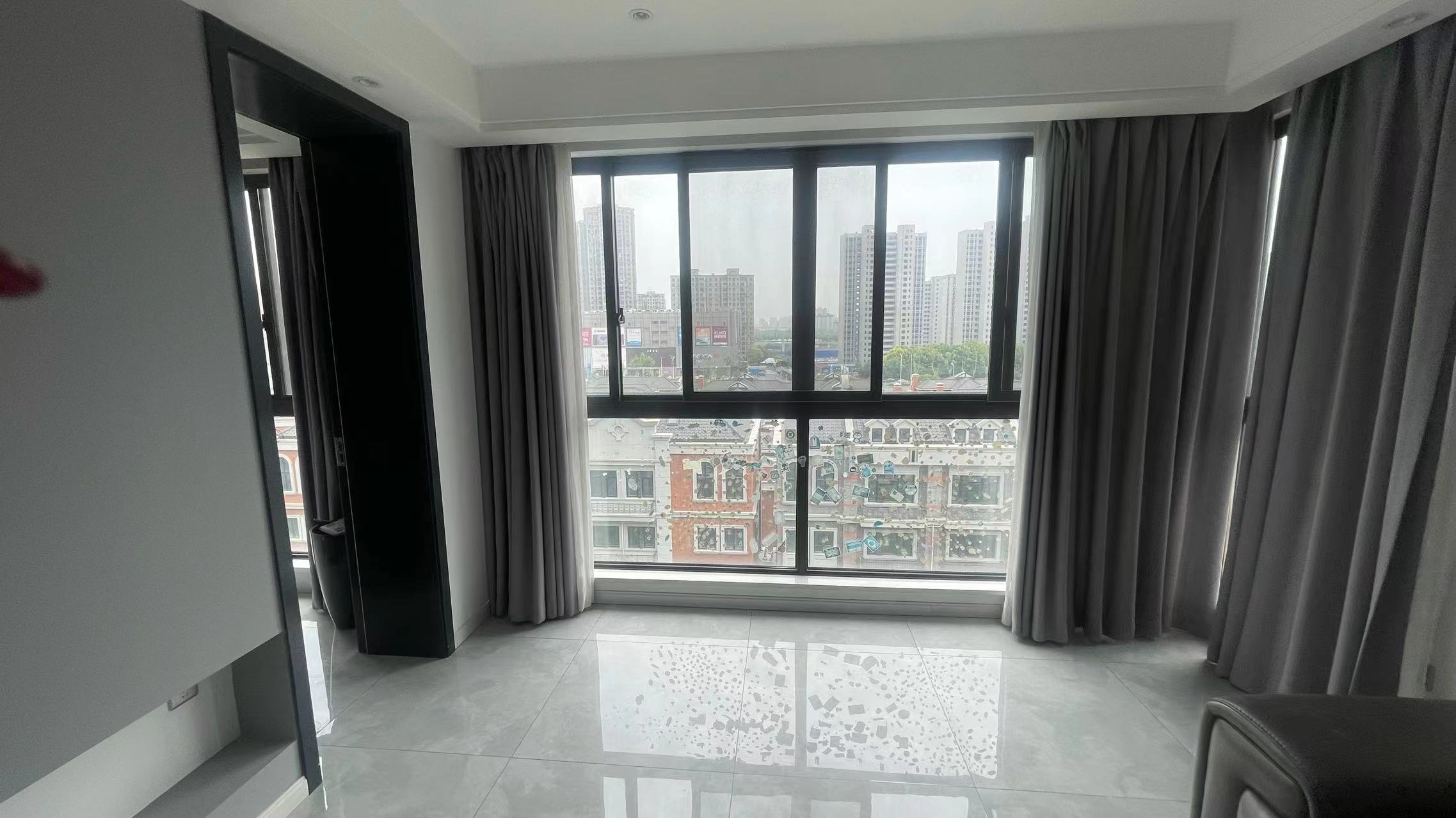 万濠山庄 3室2厅2卫 130m&sup2;