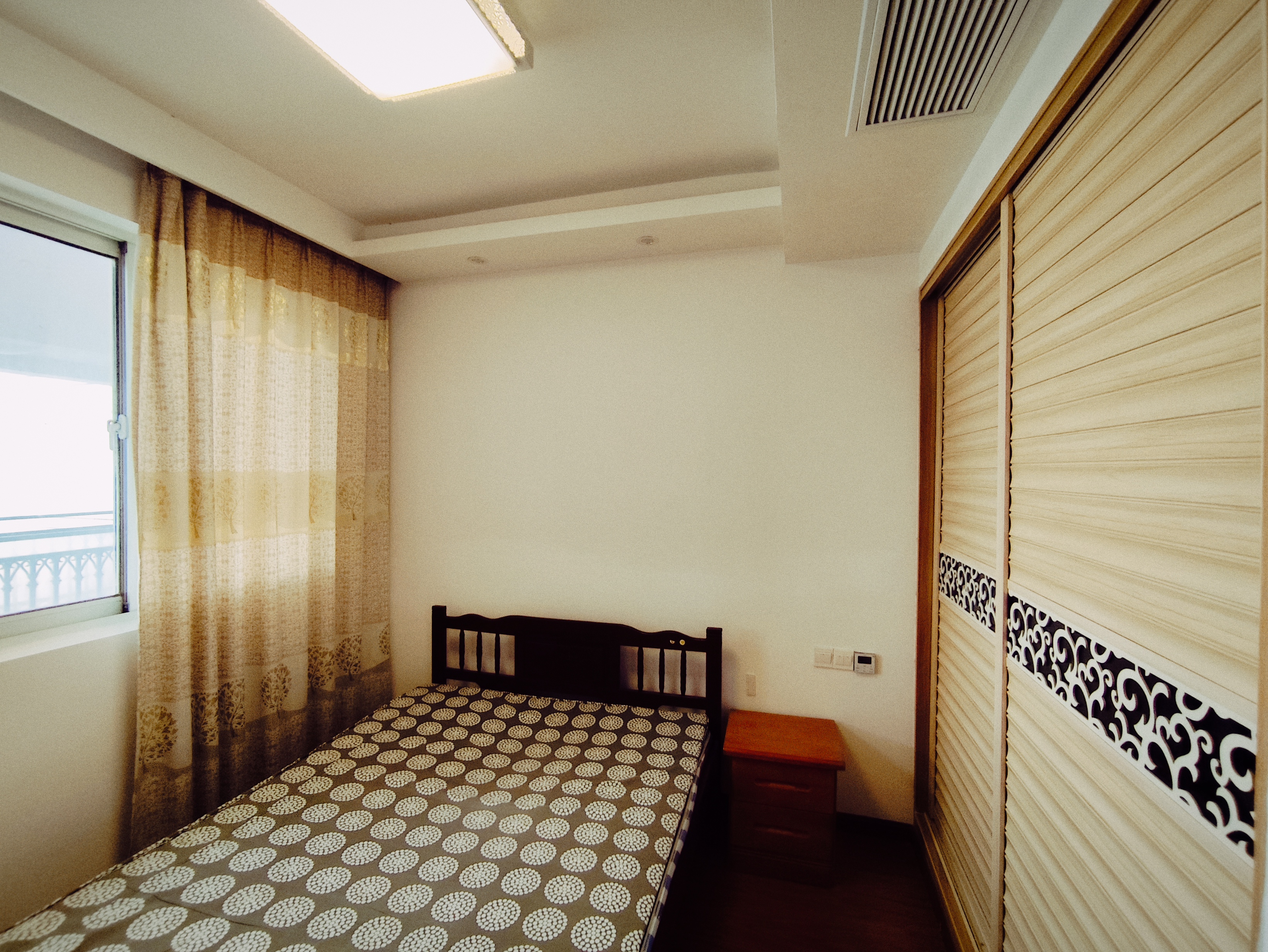 中南世纪花城二期 3室2厅1卫 102m&sup2;