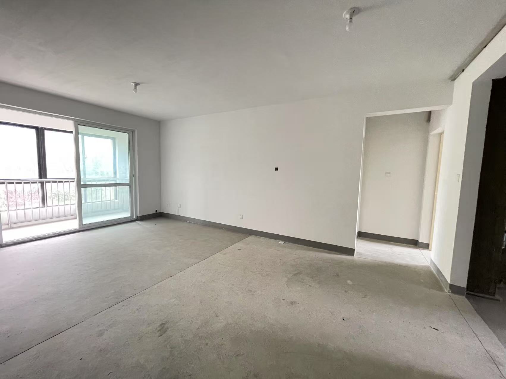 光明嘉苑 3室1厅2卫 121.00m&sup2;