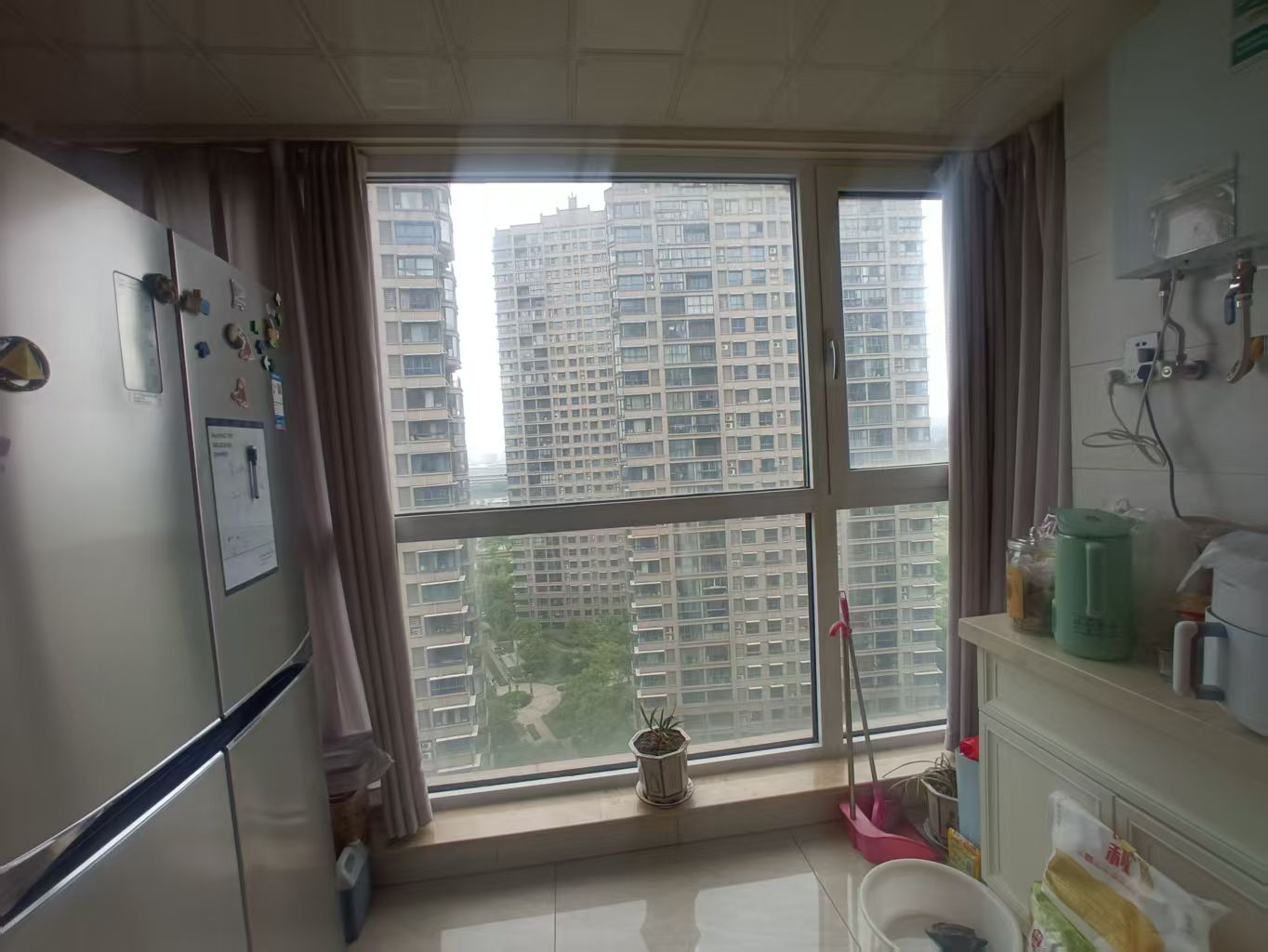 江景国际家园北区 3室2厅2卫 144m&sup2;