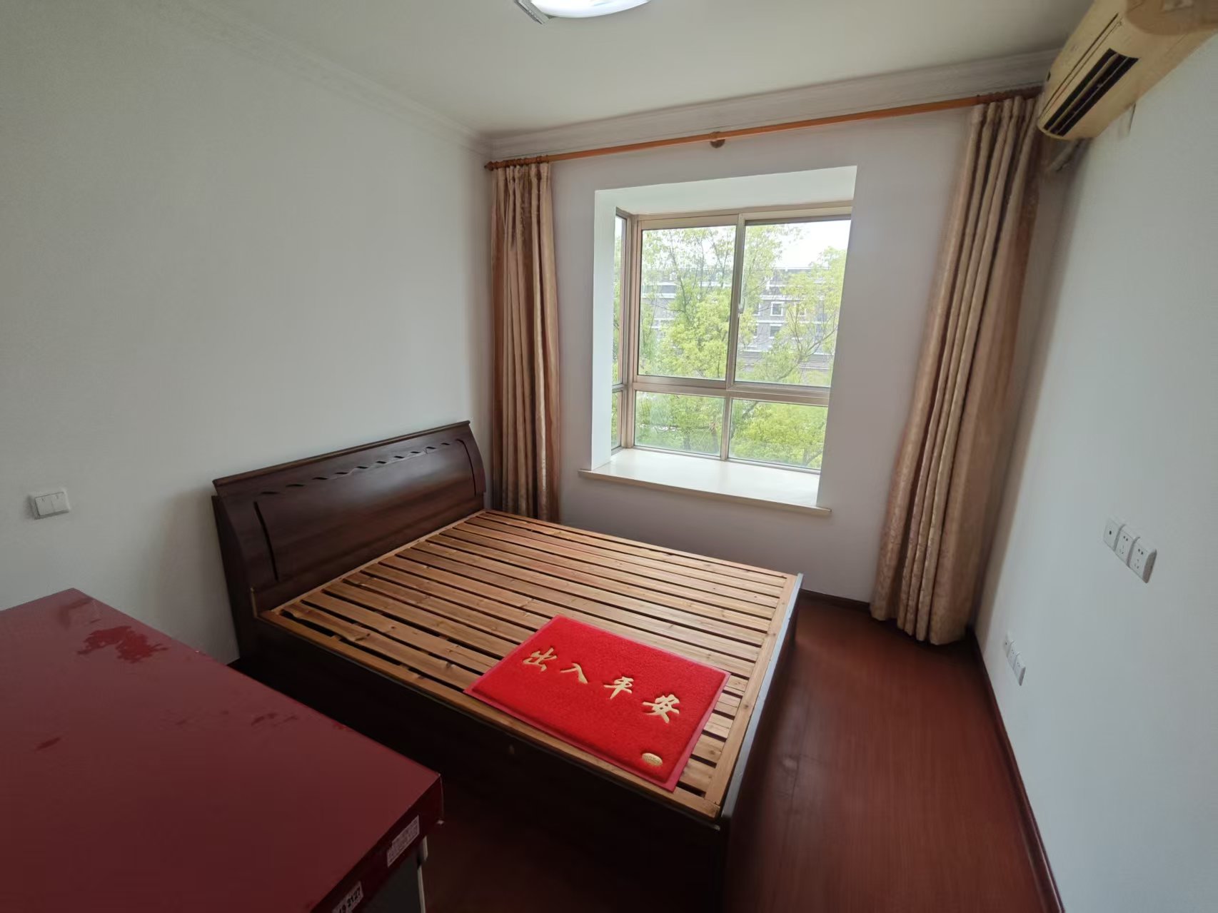 濠滨花园 3室2厅2卫 127.00m&sup2;