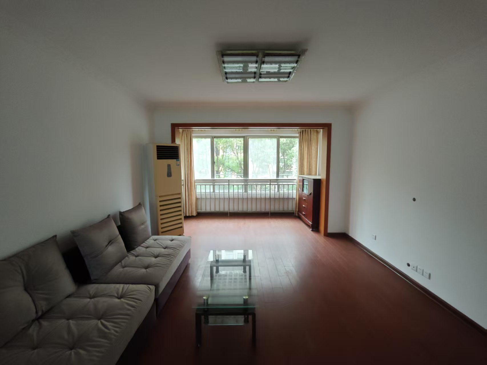 濠滨花园 3室2厅2卫 127.00m&sup2;