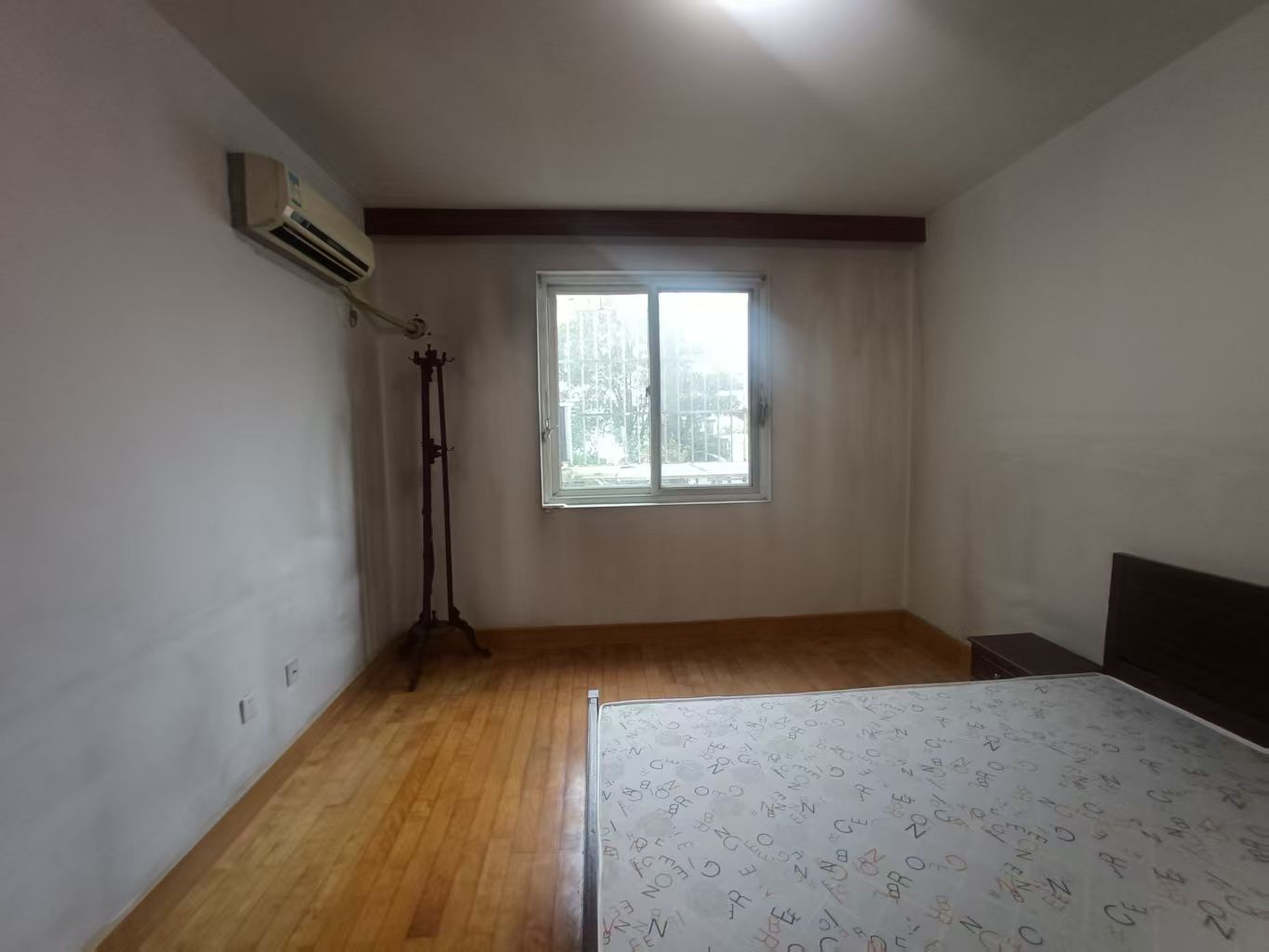 桃坞路服饰城 3室1厅2卫 88m&sup2;