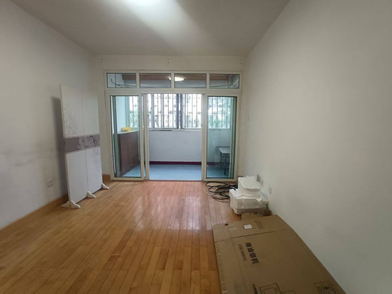 桃坞路服饰城 3室1厅2卫 88m&sup2;