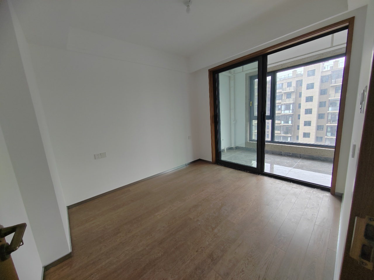 远创宸樾 3室2厅1卫 98.91m&sup2;