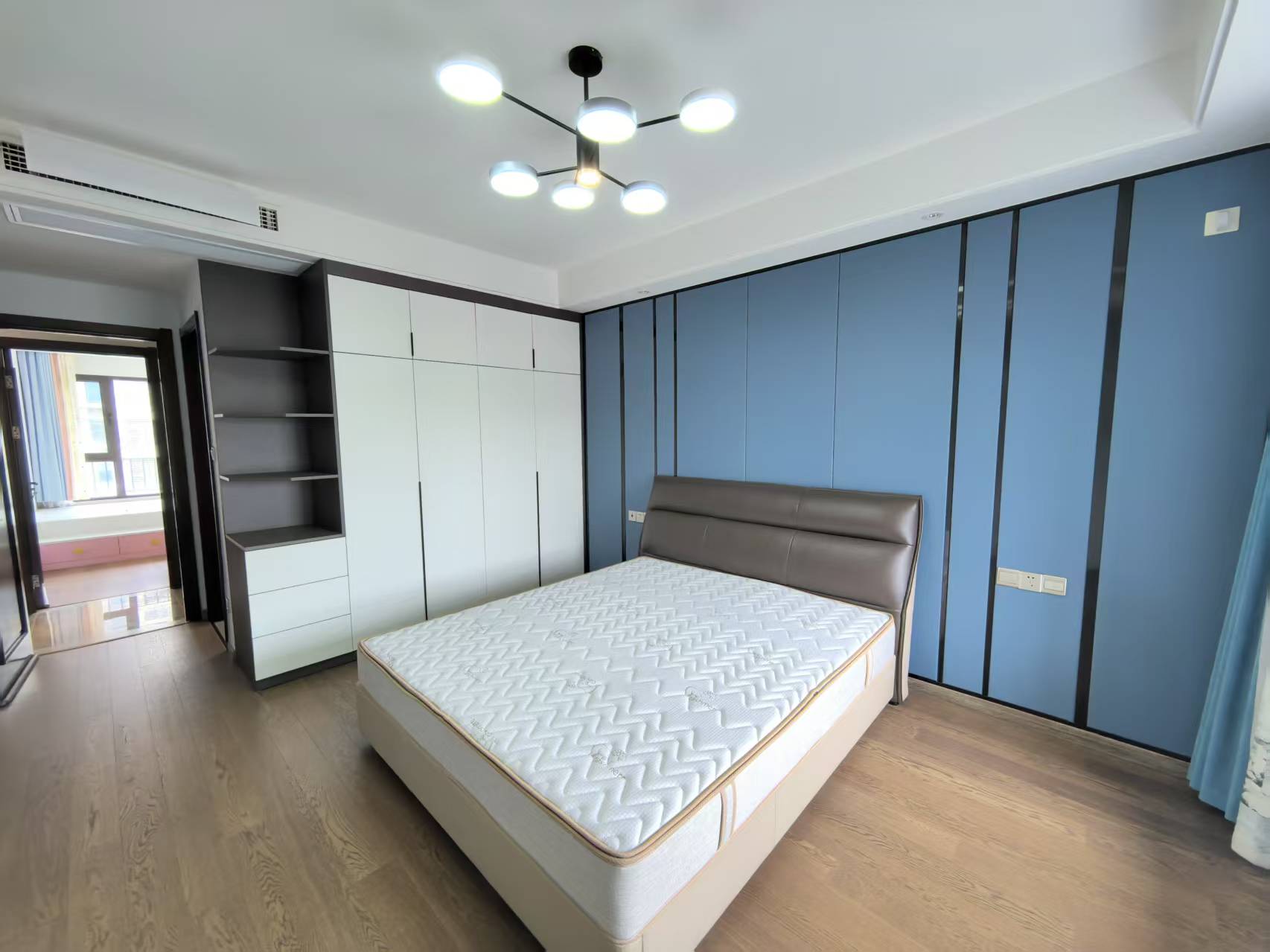 远创樾府 3室2厅2卫 121.59m&sup2;