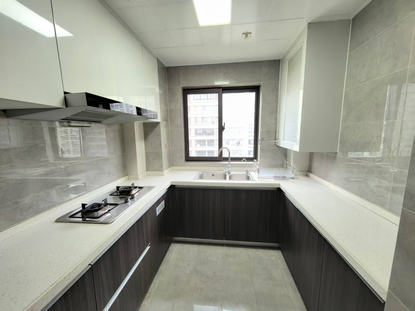 远创樾府 3室2厅2卫 121.59m&sup2;