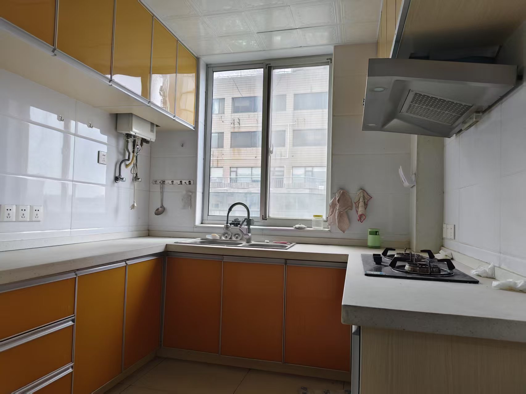 任港路2号 4室1厅1卫 101.53m&sup2;