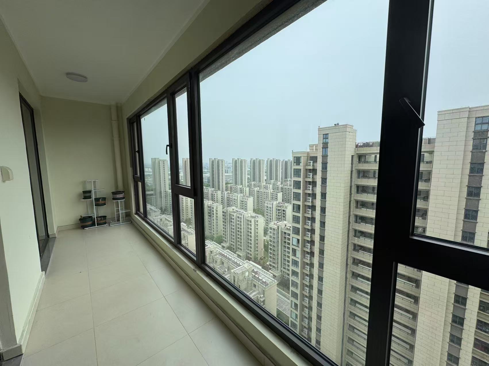 时光漫城 3室2厅1卫 92.41m&sup2;