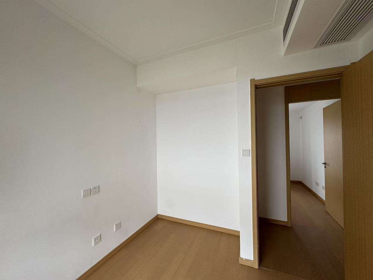 时光漫城 3室2厅1卫 92.41m&sup2;
