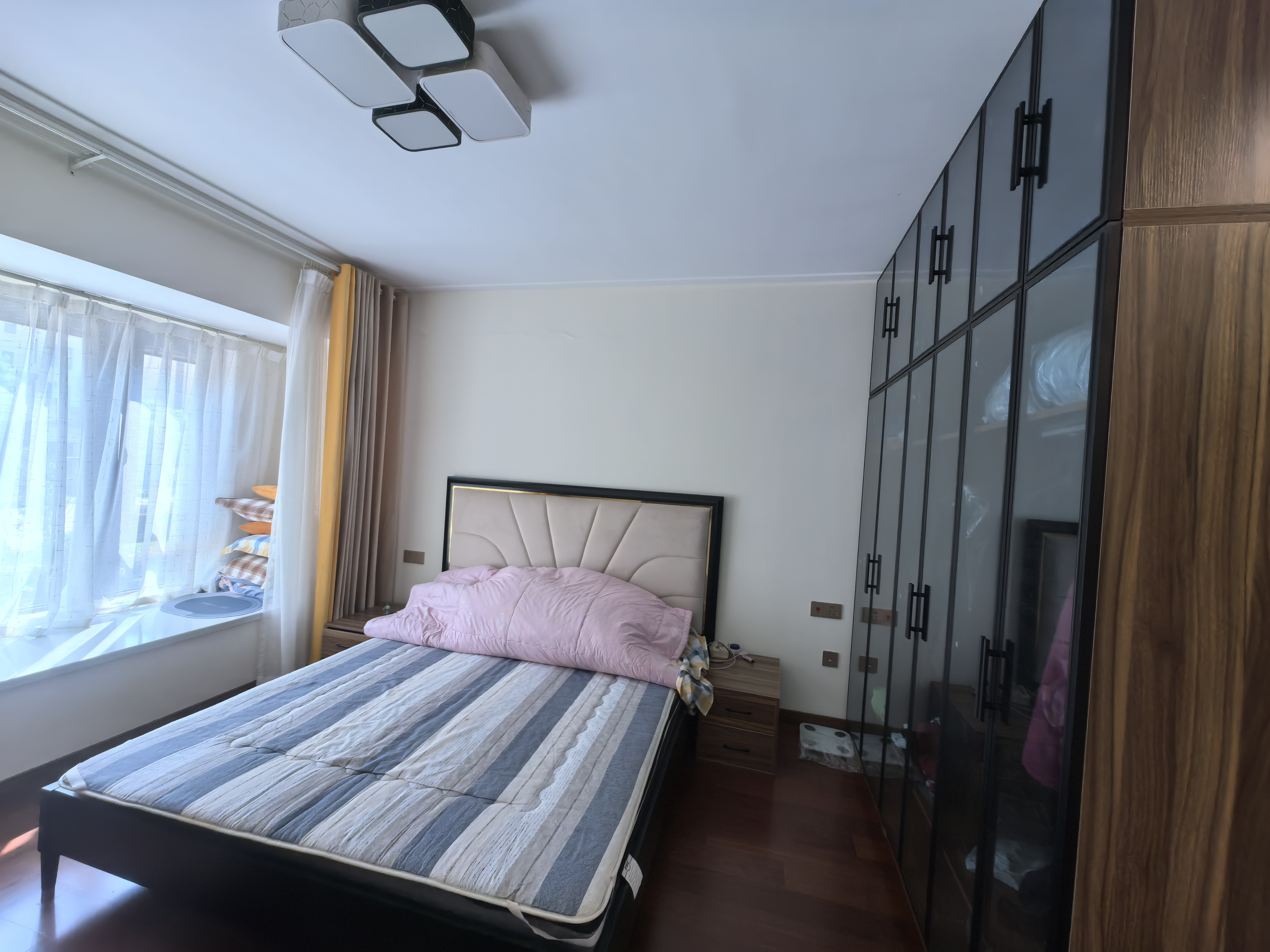 中南万科大都会 3室2厅2卫 125.5m&sup2;