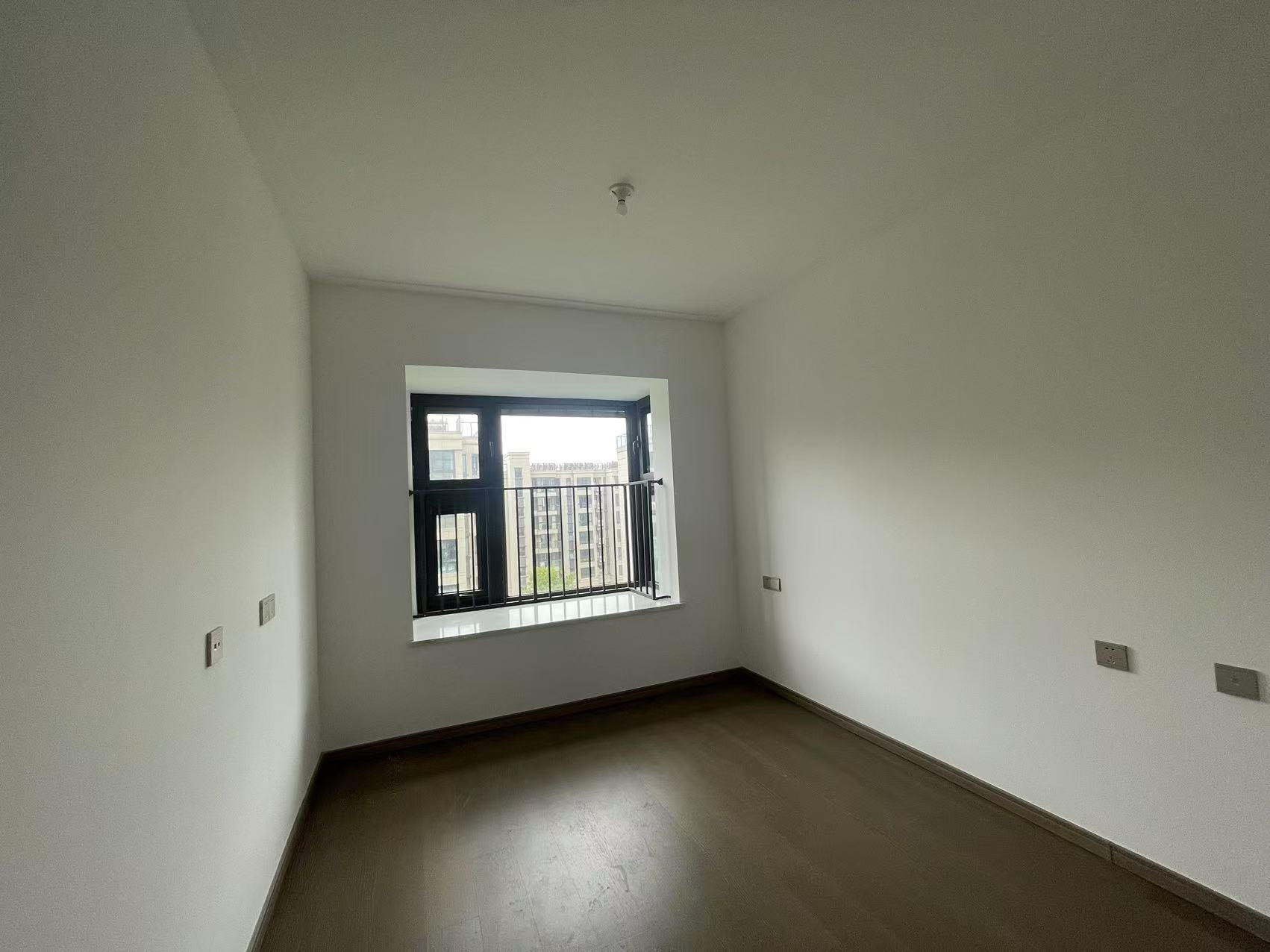 时光漫城 4室2厅2卫 140m&sup2;