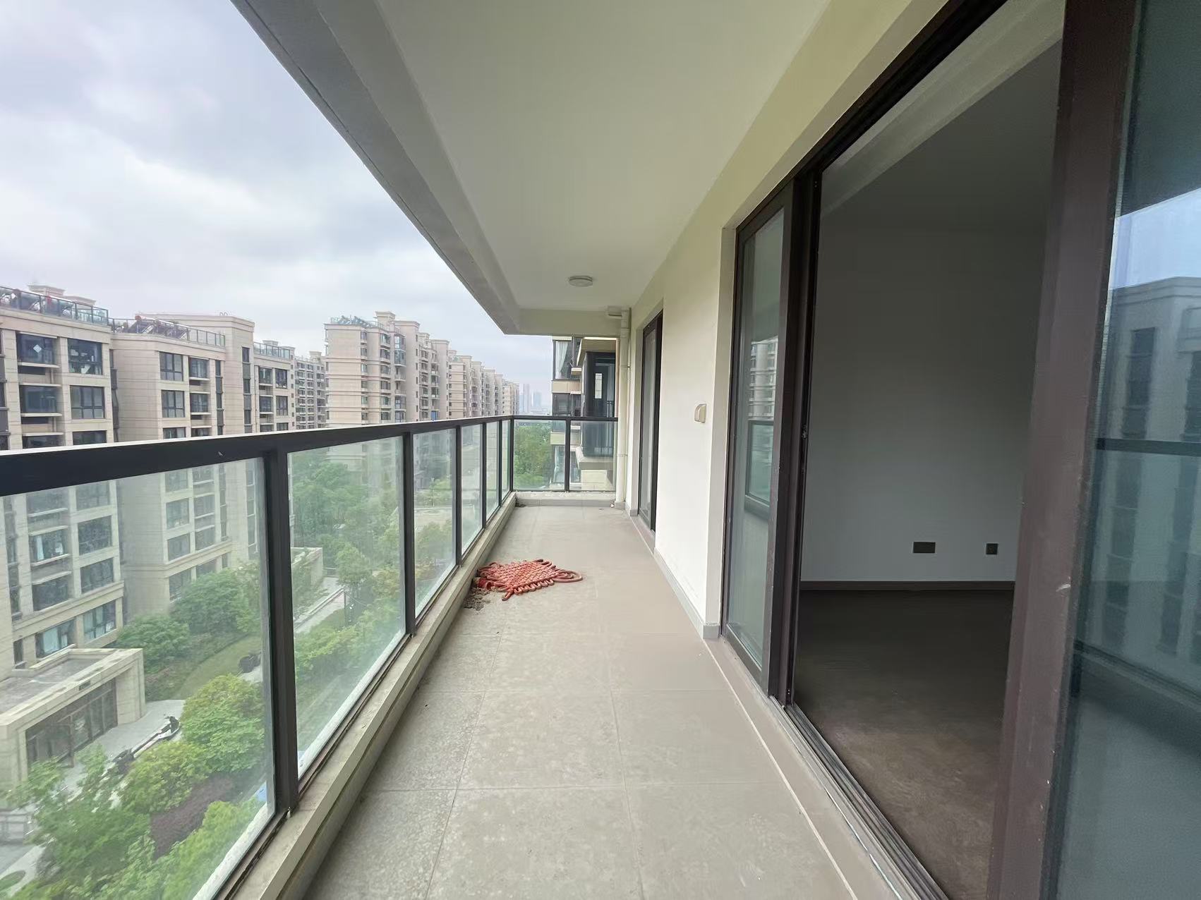 时光漫城 4室2厅2卫 140m&sup2;
