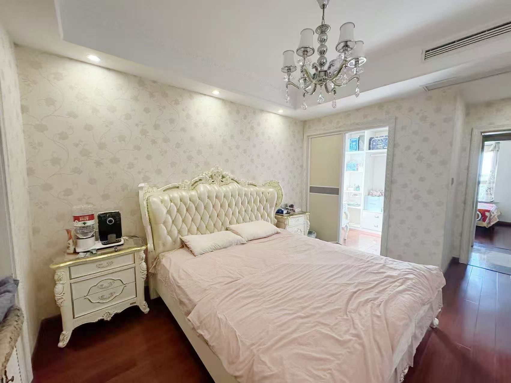 恒盛豪庭 3室2厅2卫 133m&sup2;