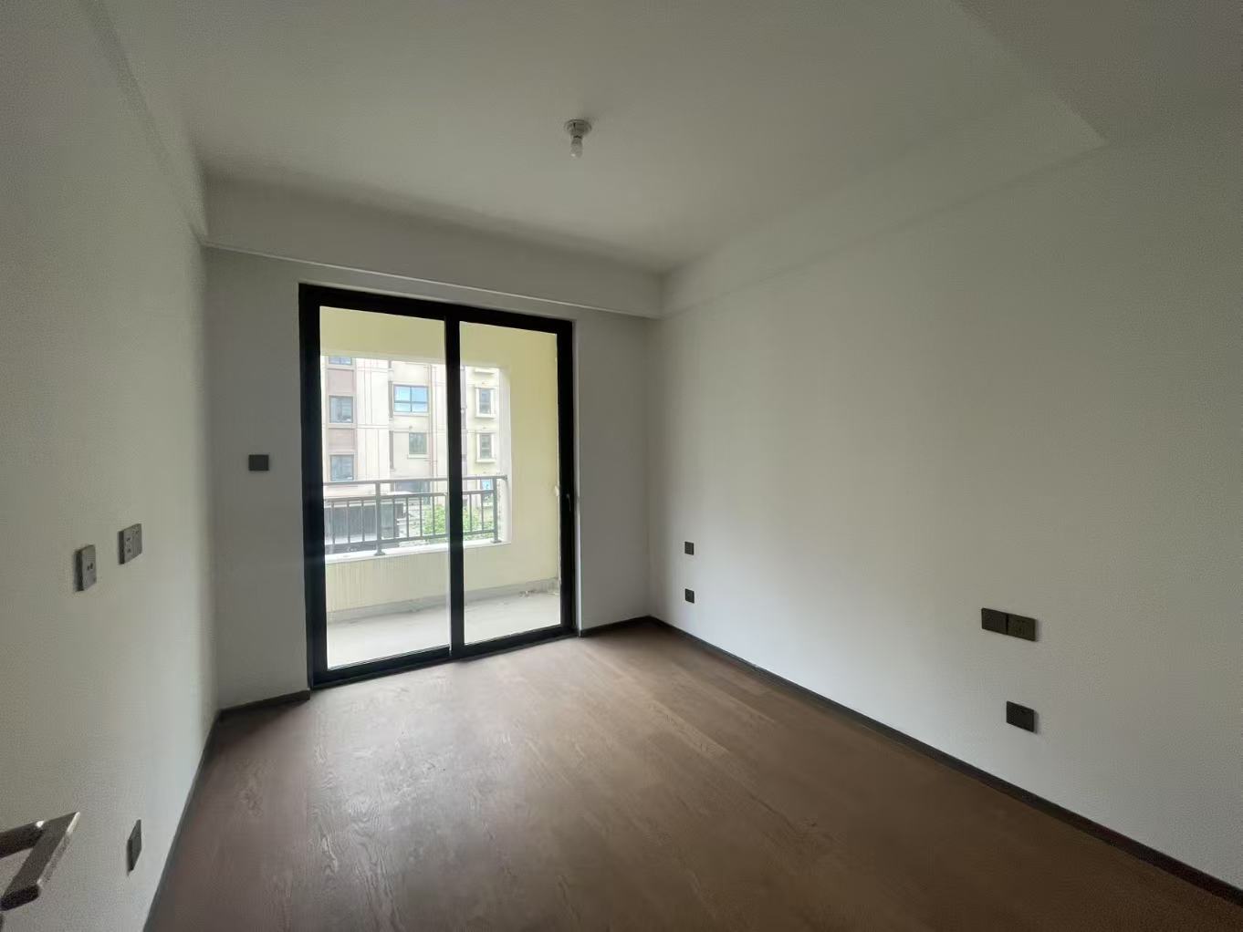 春风南岸东园 5室2厅2卫 142m&sup2;